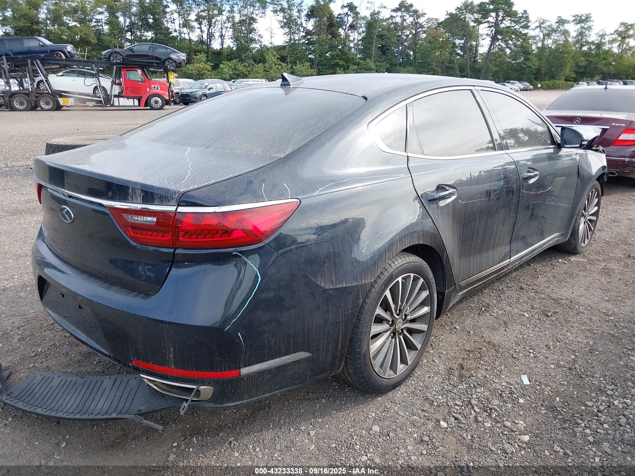KIA CADENZA image 4