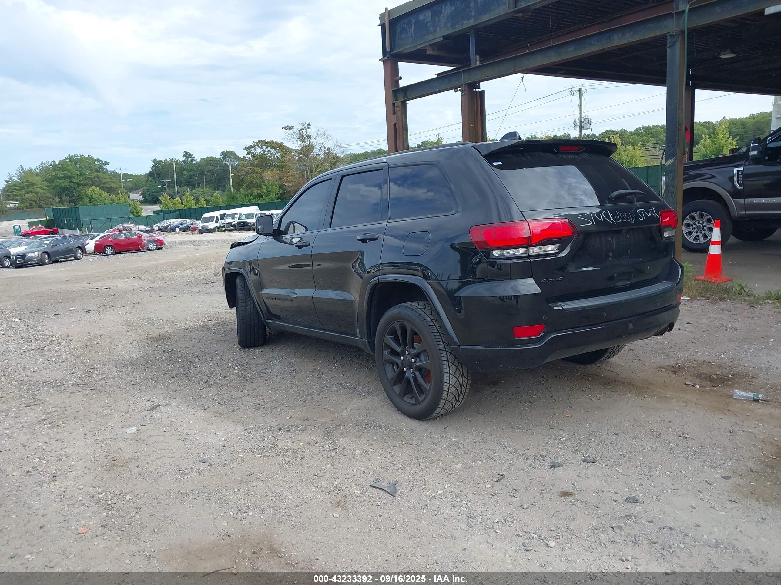JEEP GRAND image 3