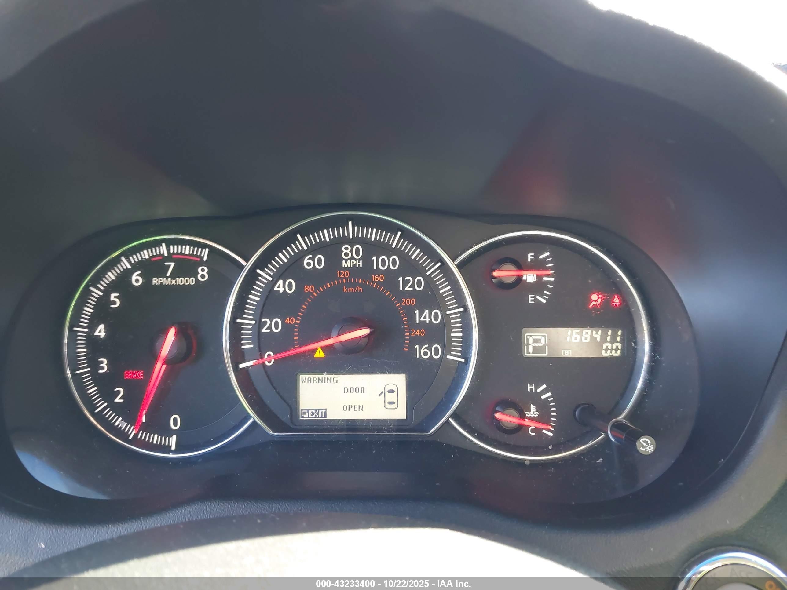 NISSAN MAXIMA image 7