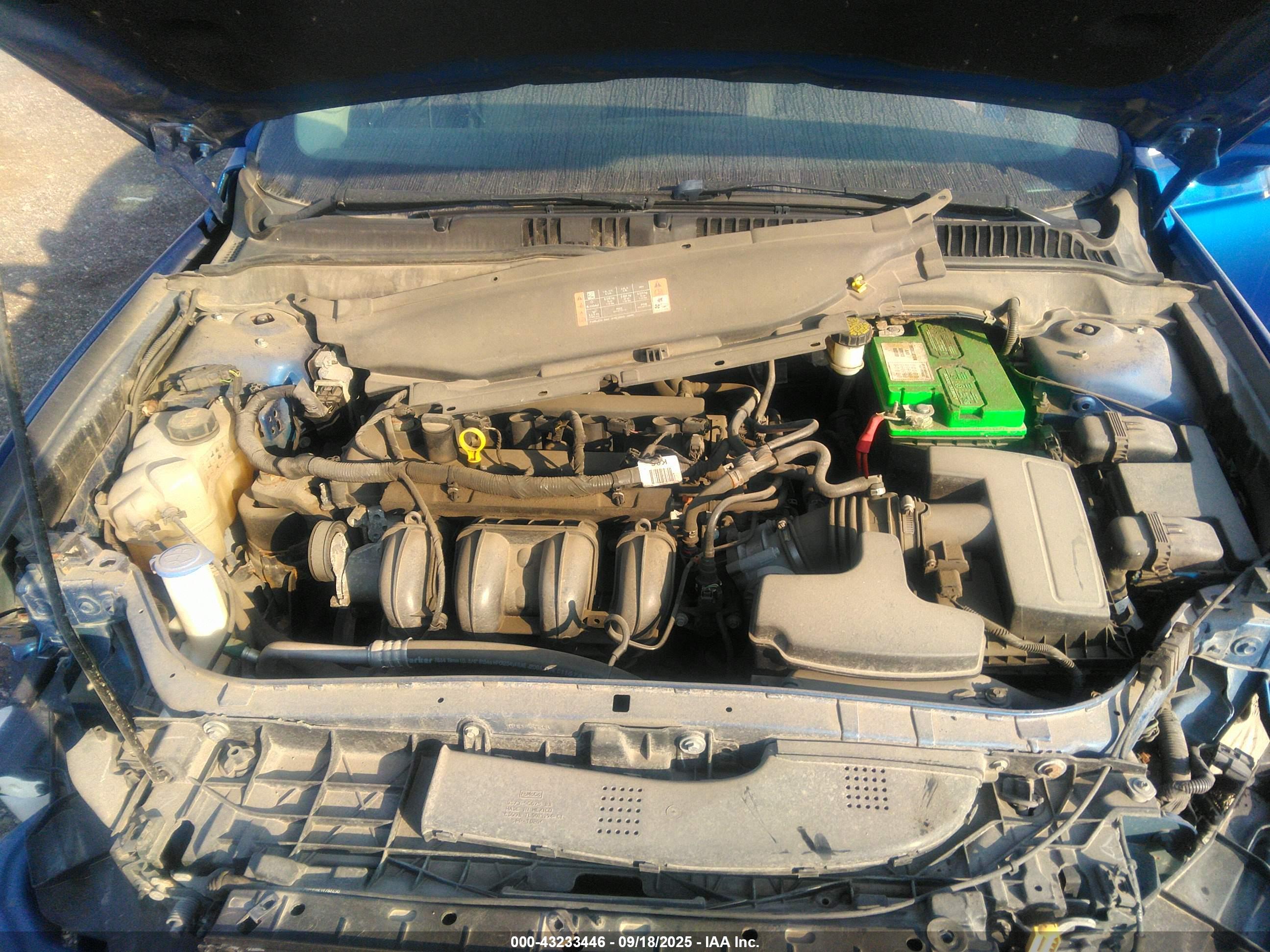 FORD FUSION image 10