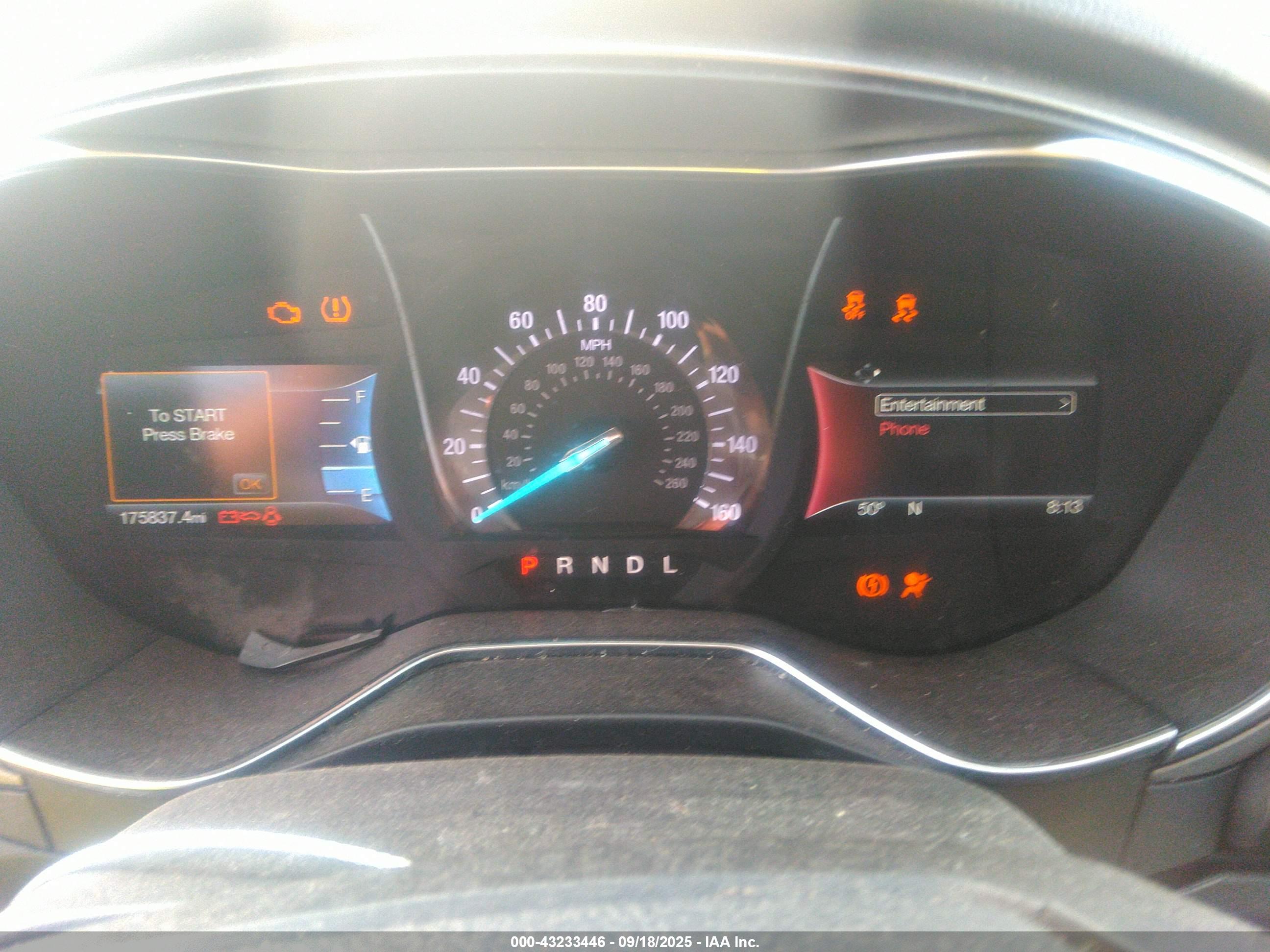 FORD FUSION image 7