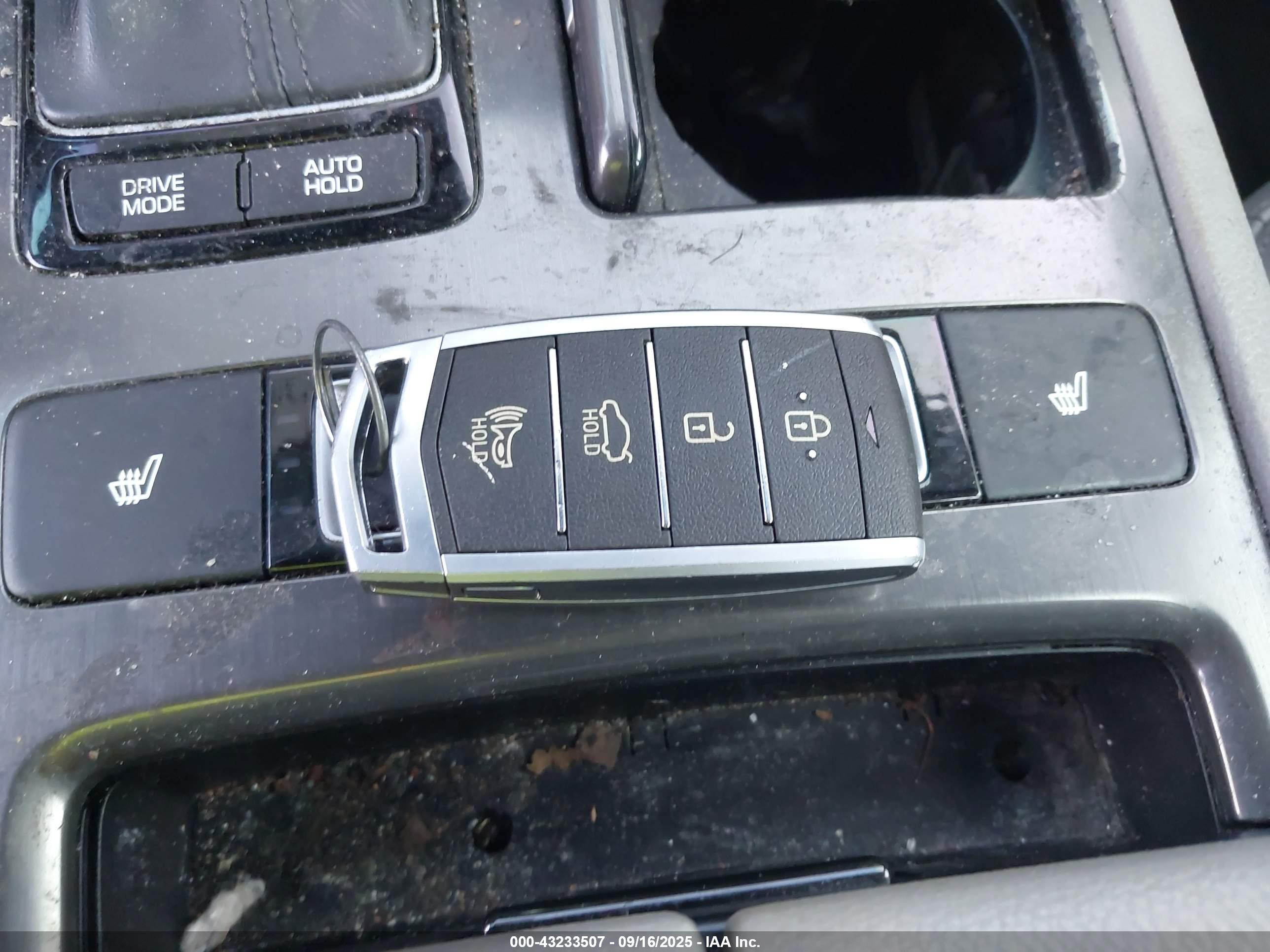 GENESIS G80 image 11
