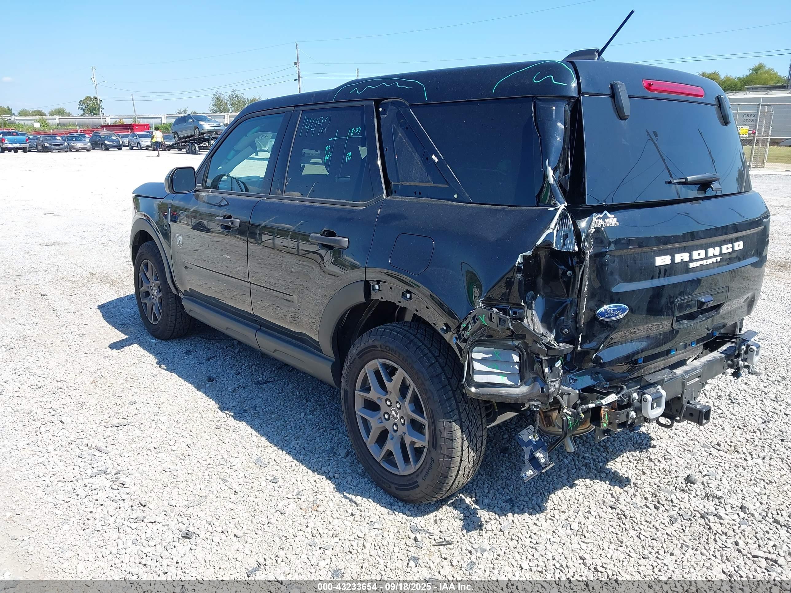 FORD BRONCO image 3