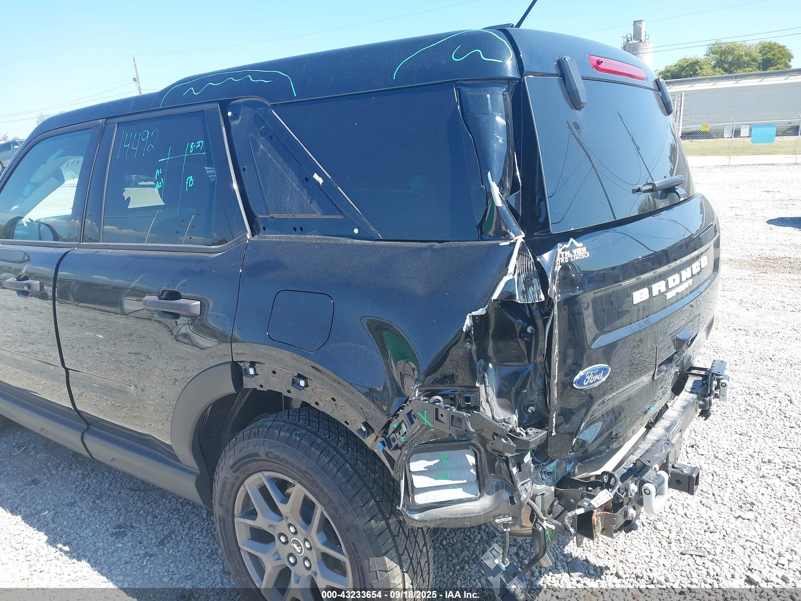 FORD BRONCO image 6