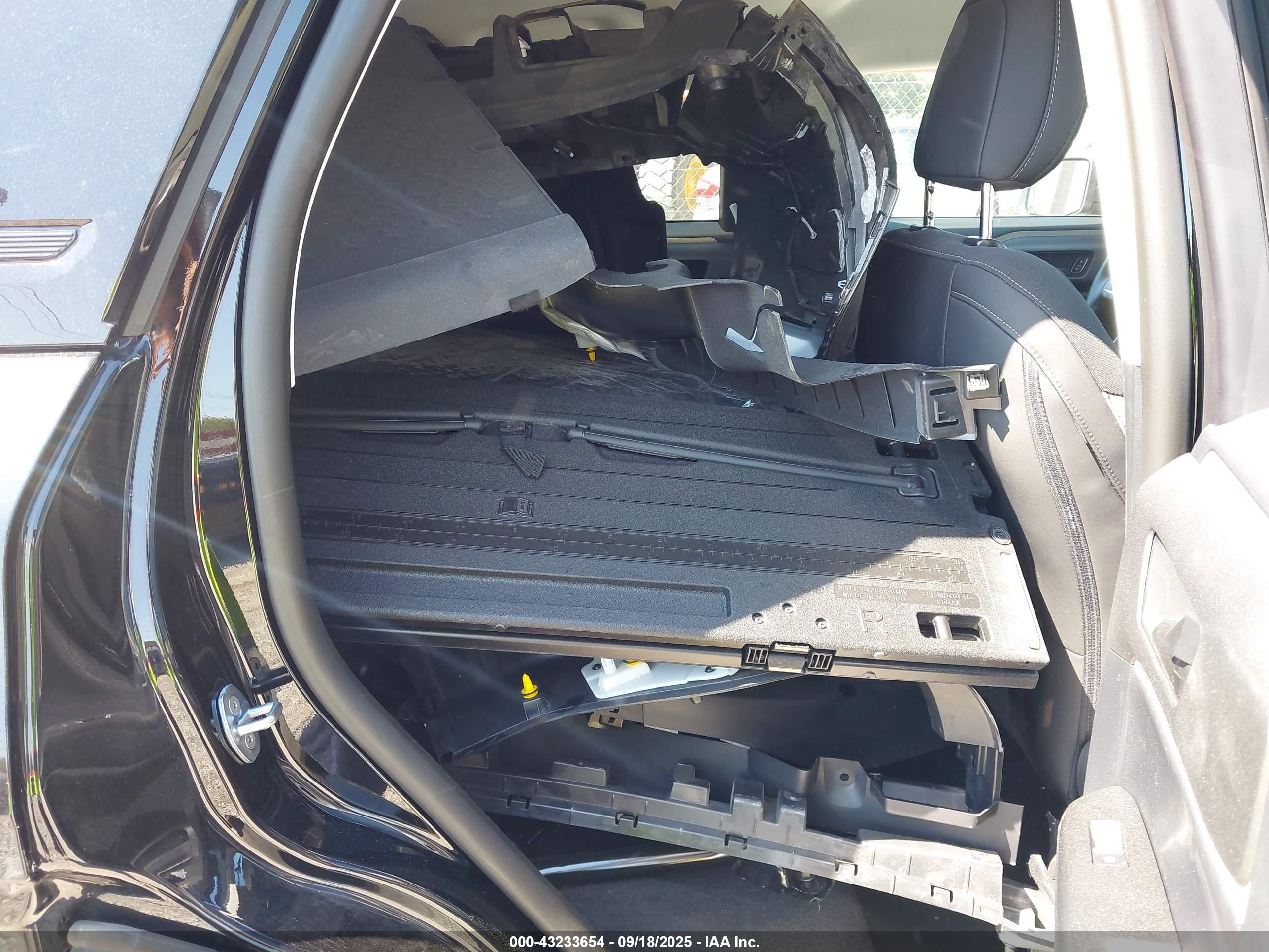 FORD BRONCO image 8