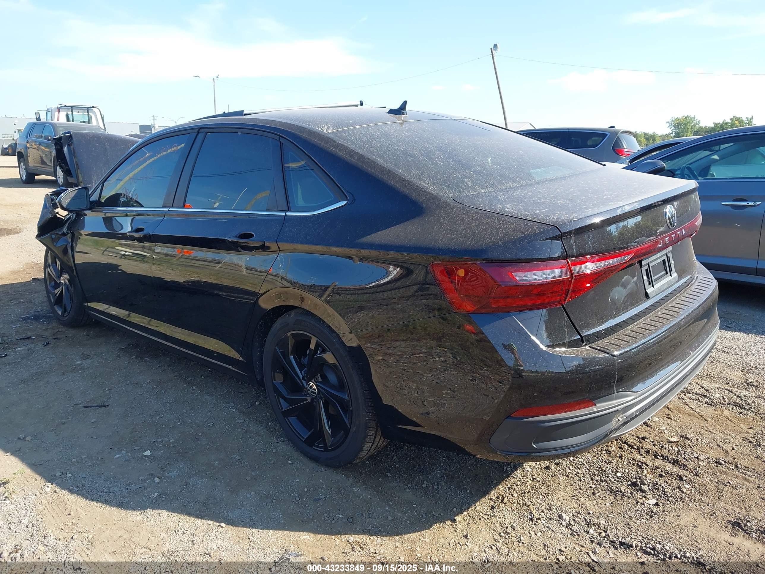 VOLKSWAGEN JETTA image 3