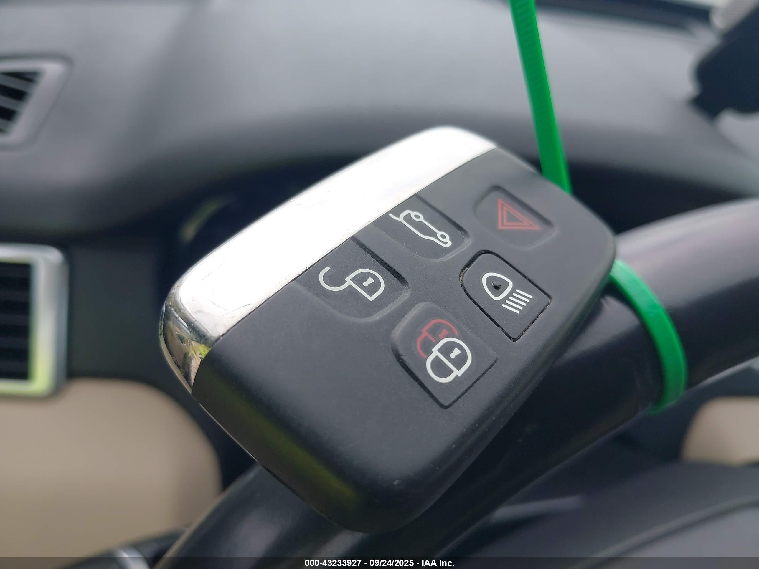LAND ROVER image 11