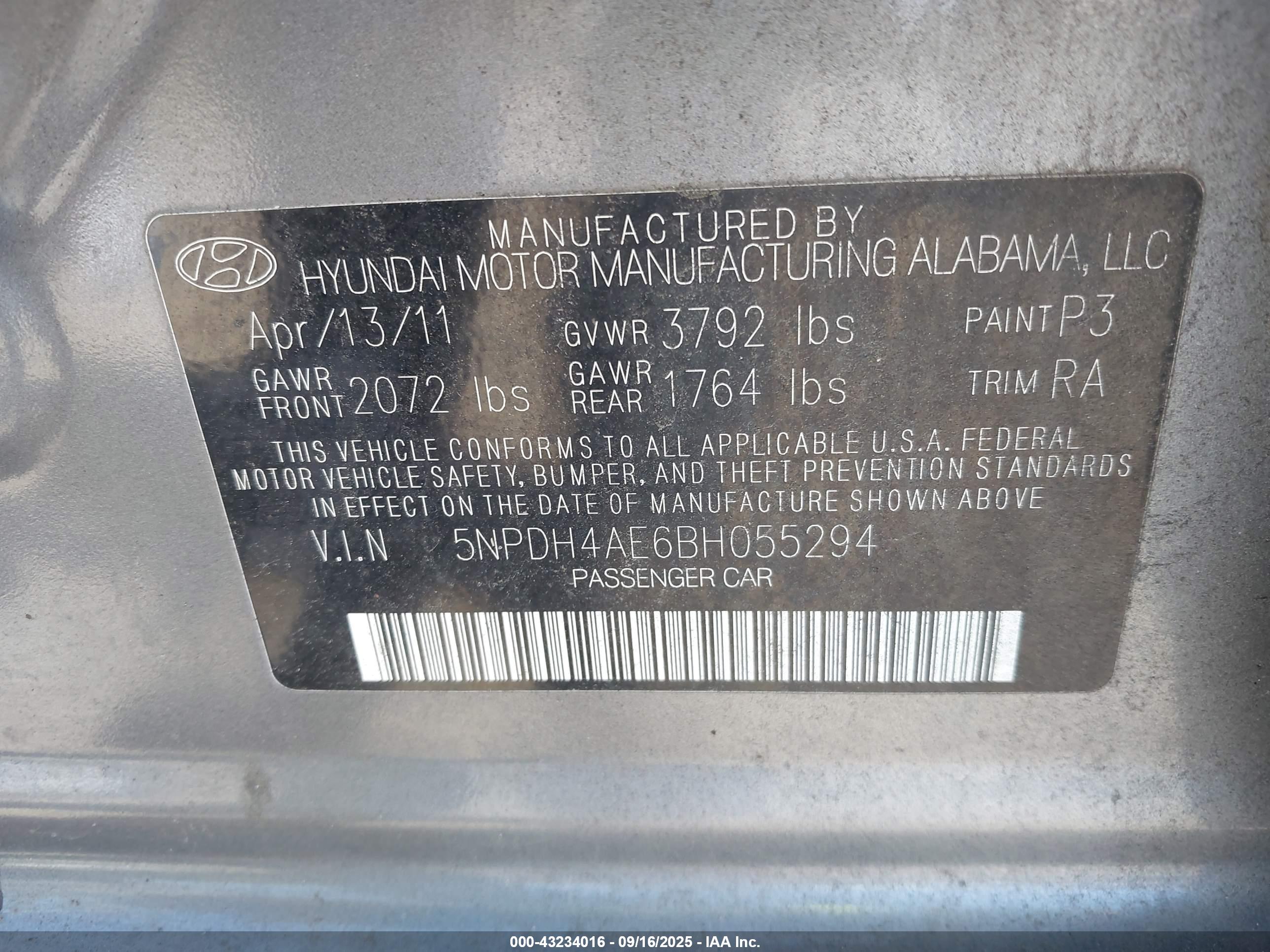 HYUNDAI ELANTRA image 9