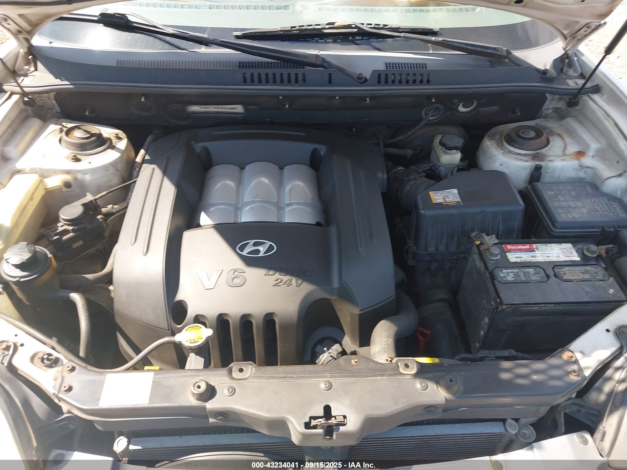 HYUNDAI SANTA image 10