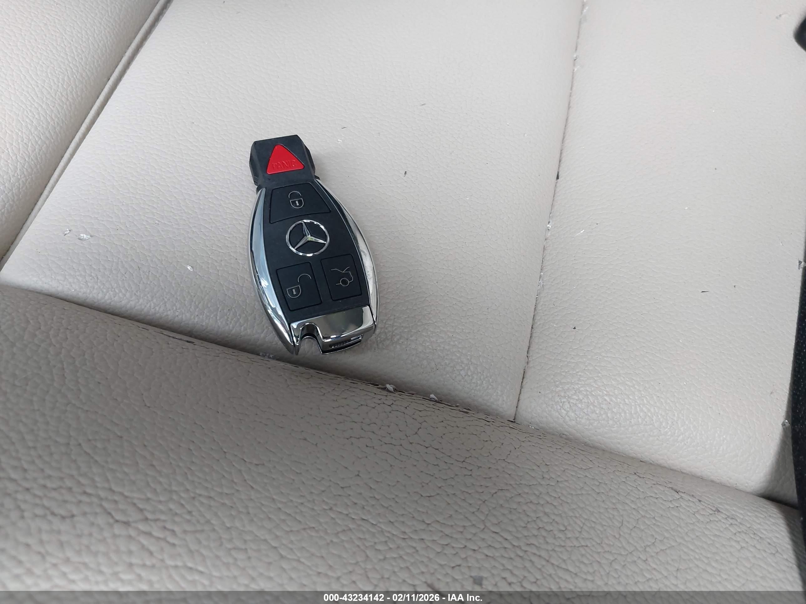 MERCEDES-BENZ GLA image 11