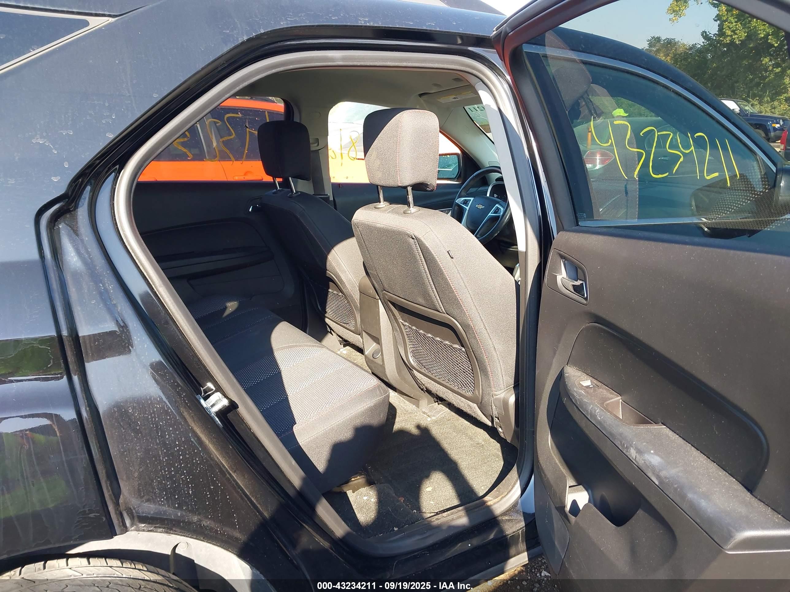 CHEVROLET EQUINOX image 8