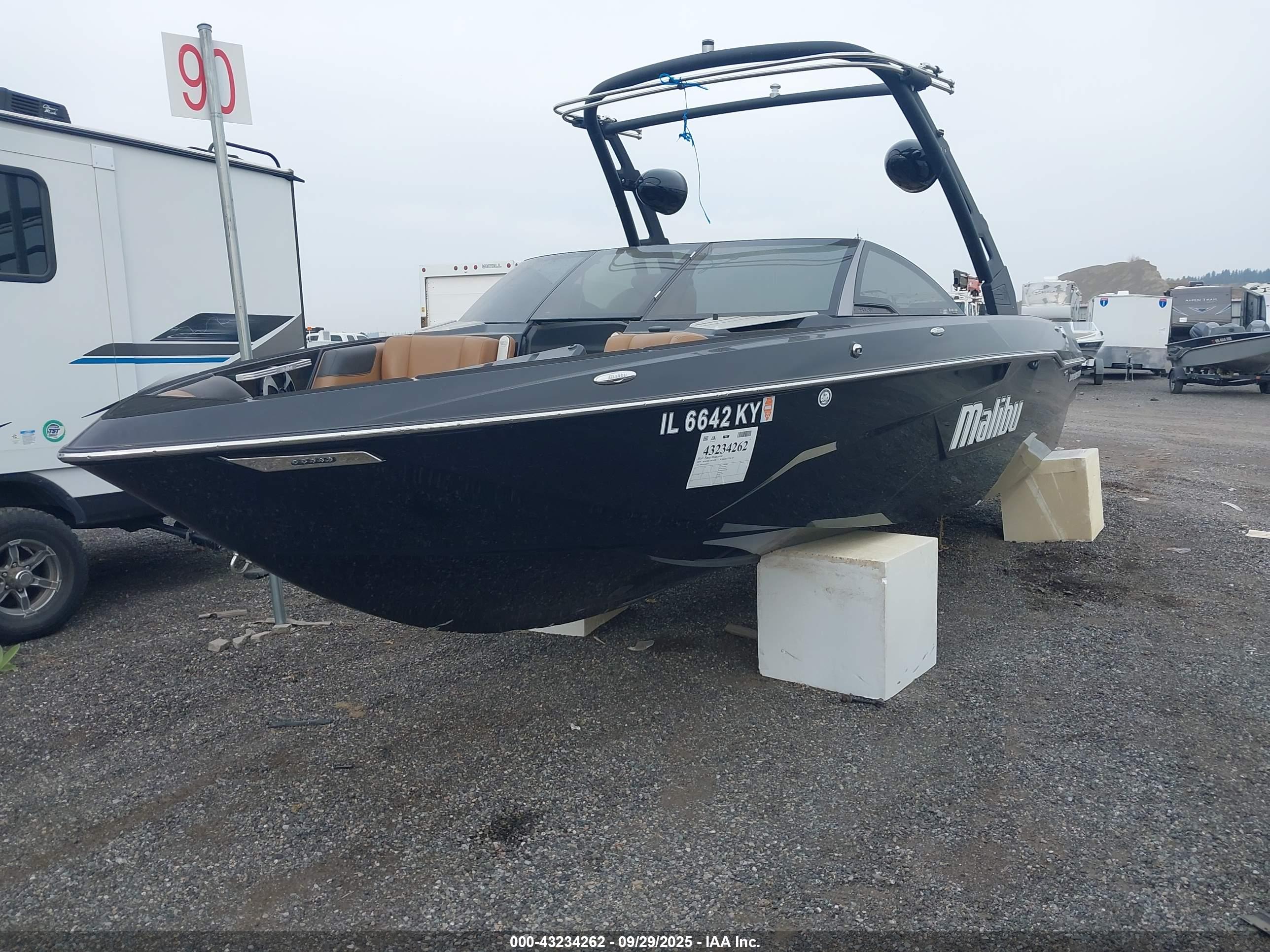 MALIBU BOATS image 2