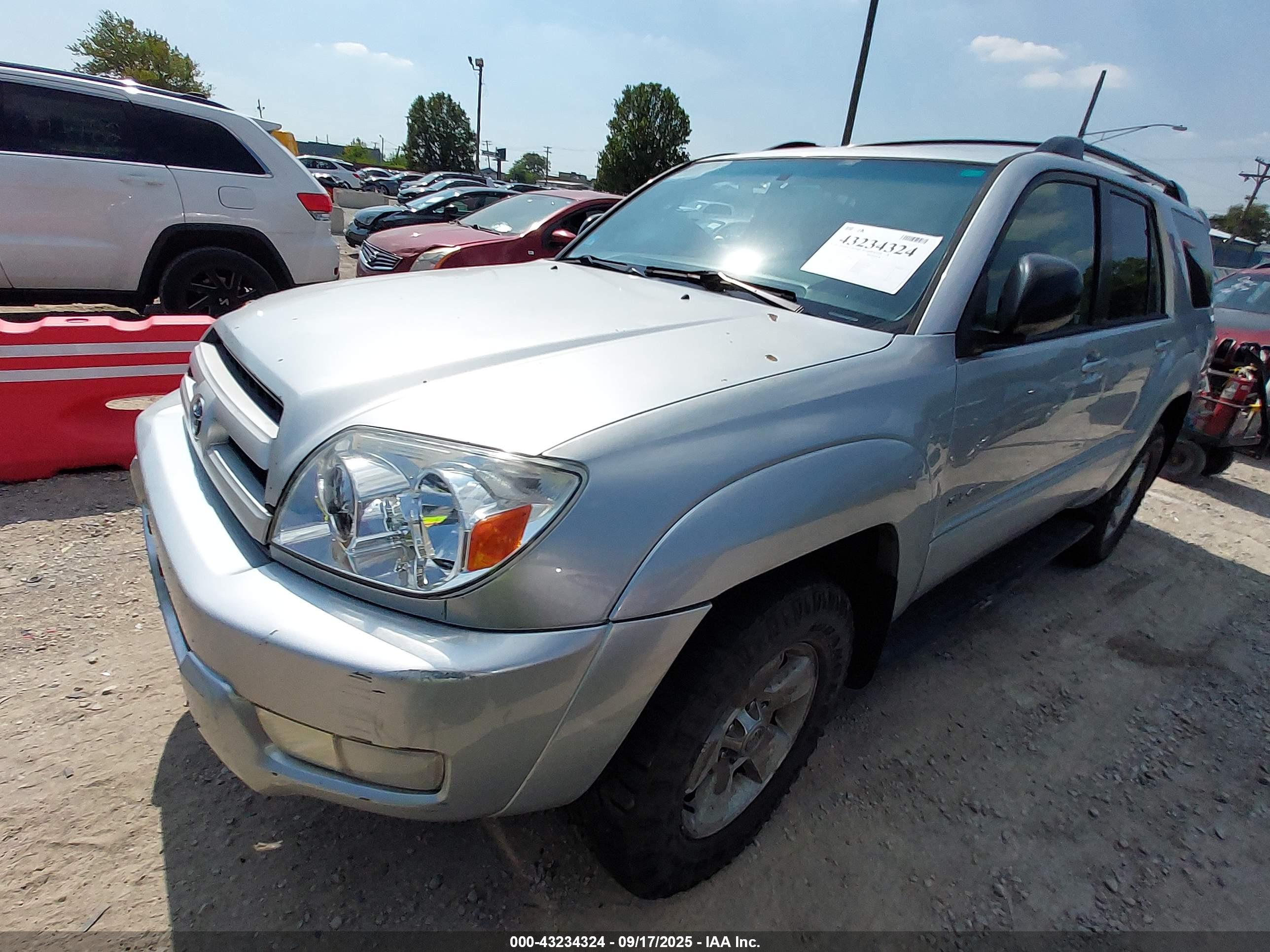TOYOTA 4RUNNER image 2