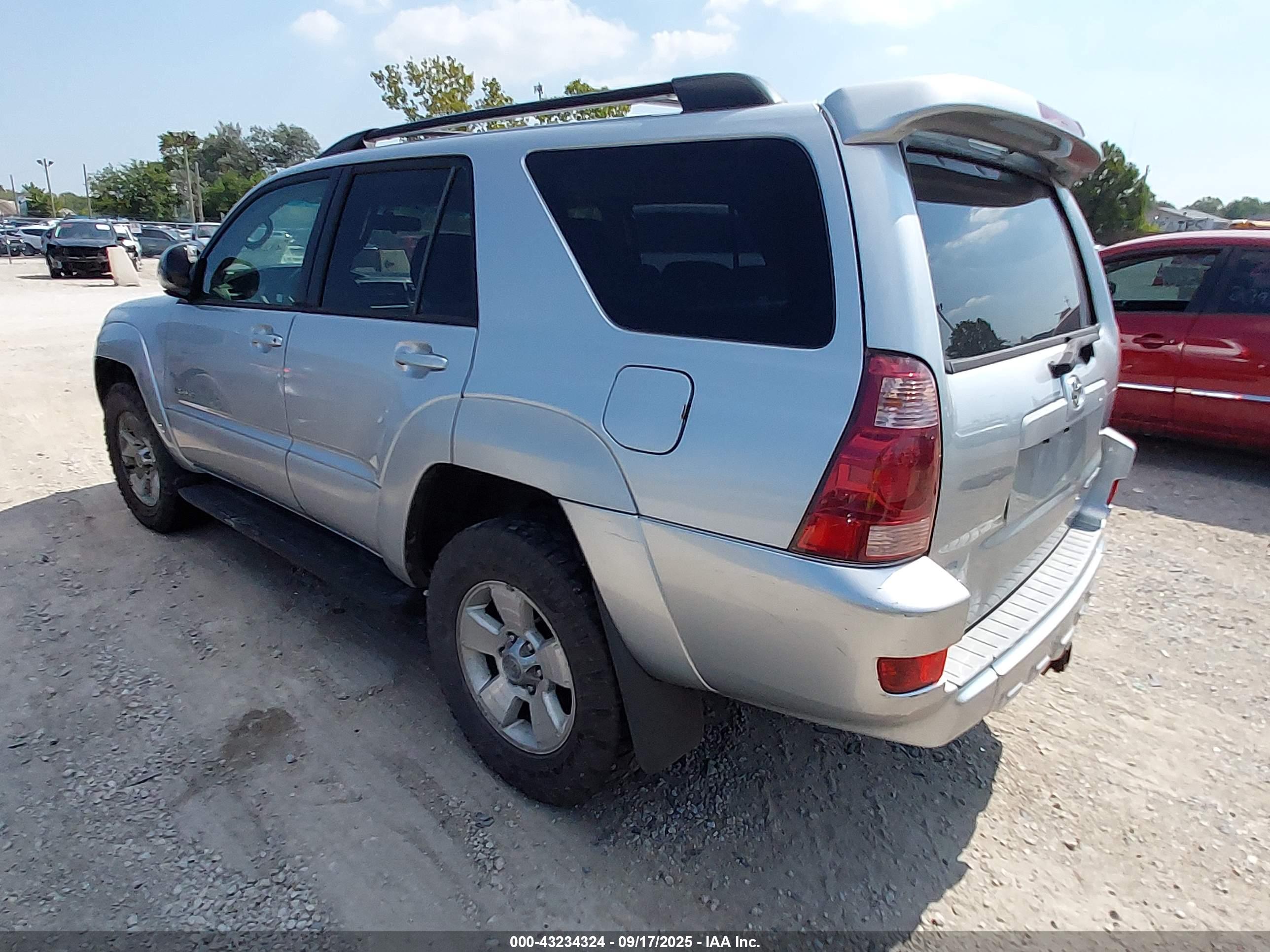 TOYOTA 4RUNNER image 3