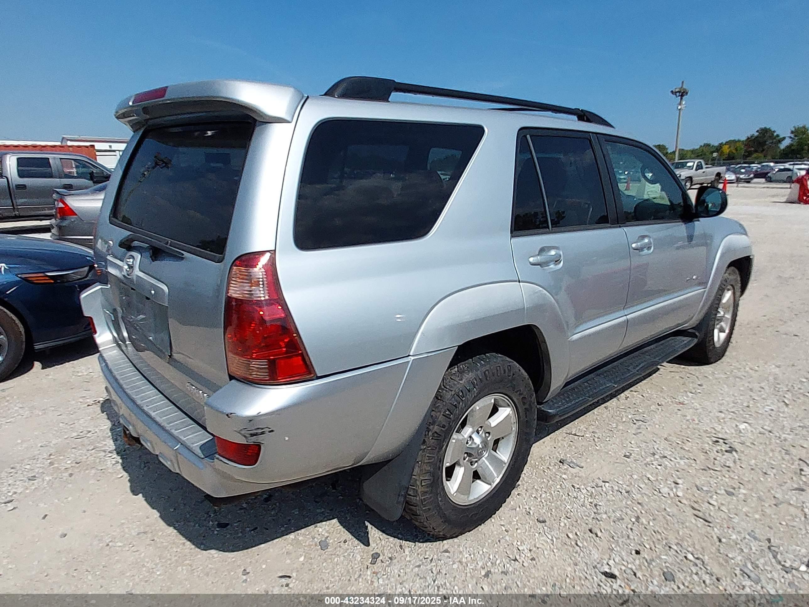 TOYOTA 4RUNNER image 4