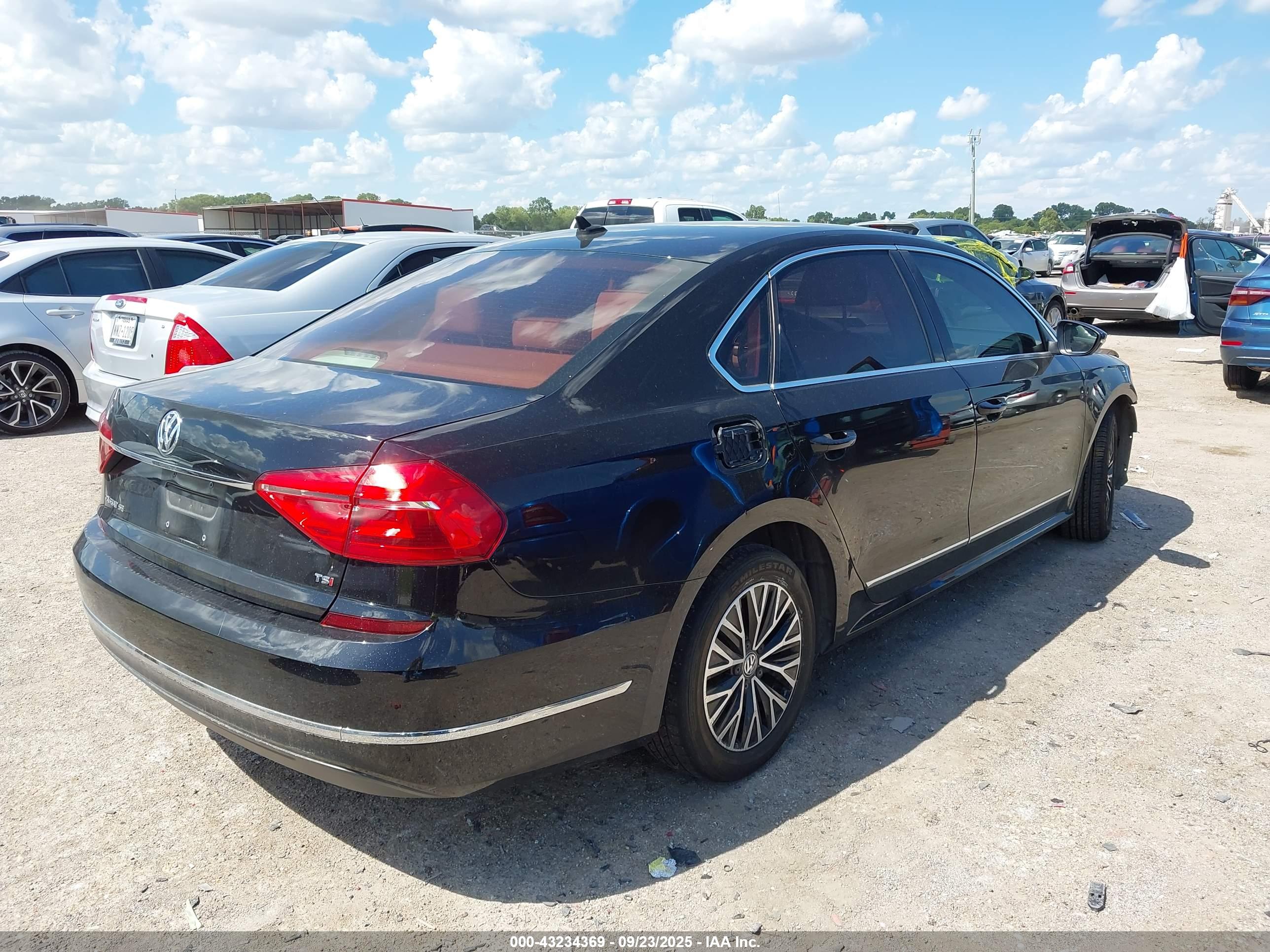 VOLKSWAGEN PASSAT image 4