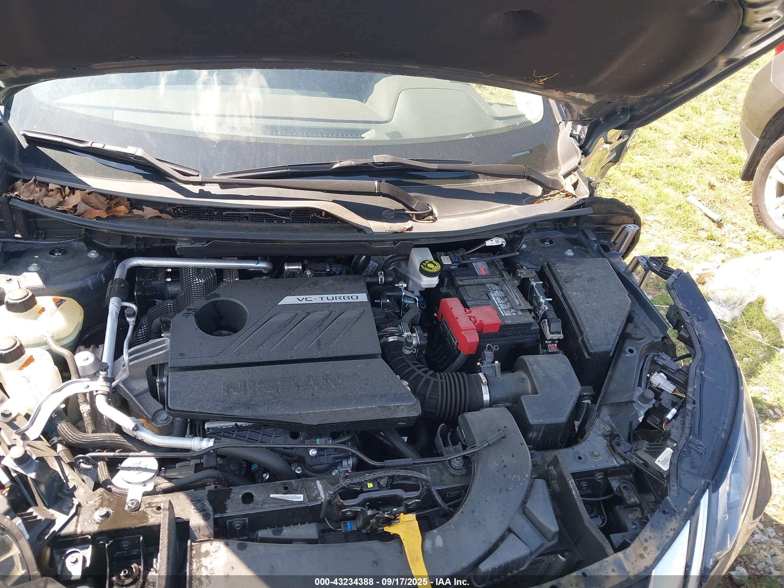 NISSAN ROGUE image 10
