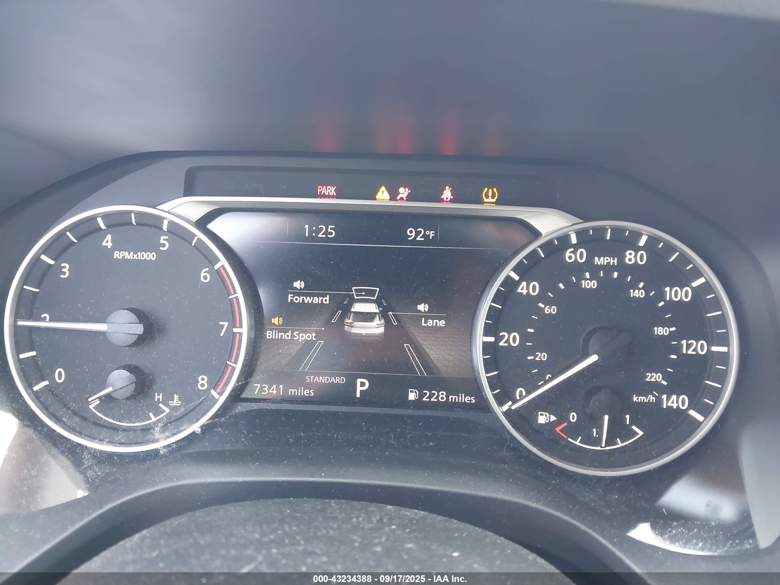 NISSAN ROGUE image 7
