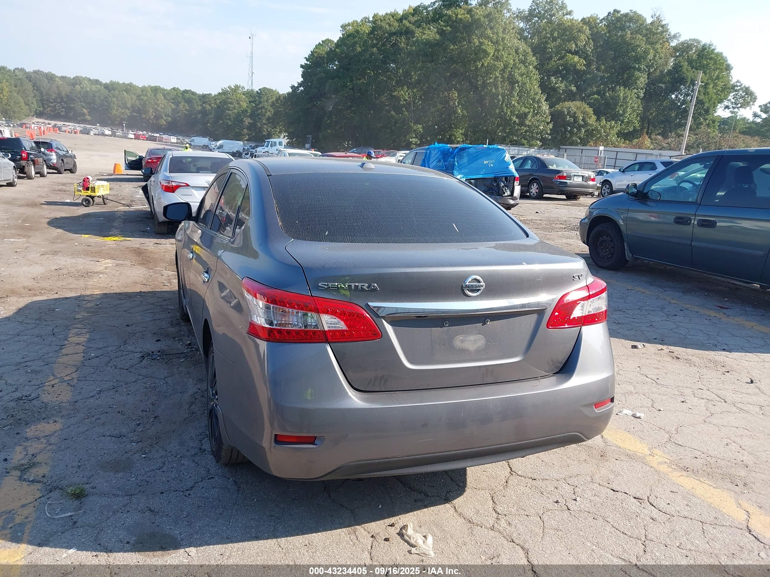 NISSAN SENTRA image 3