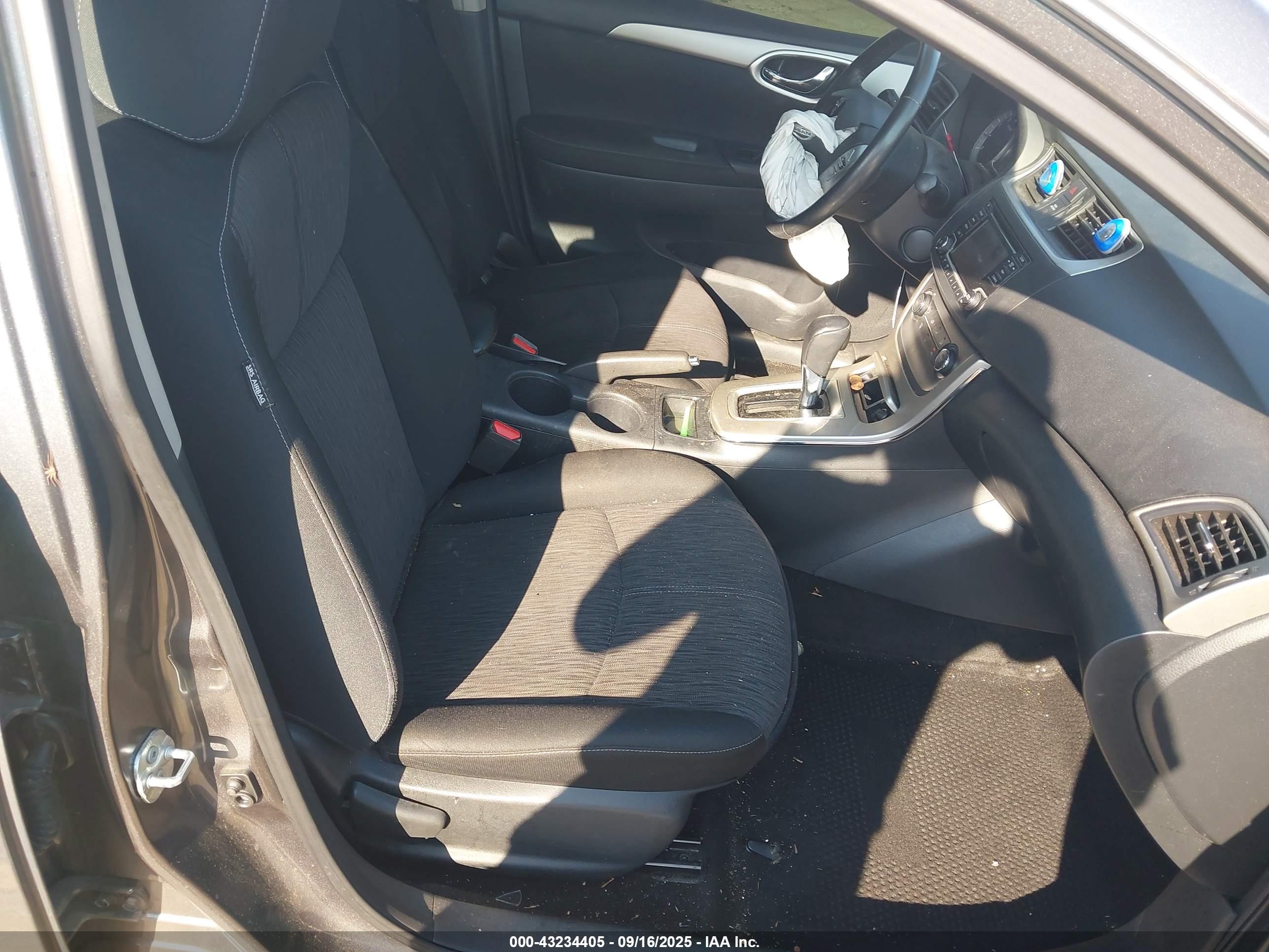 NISSAN SENTRA image 5