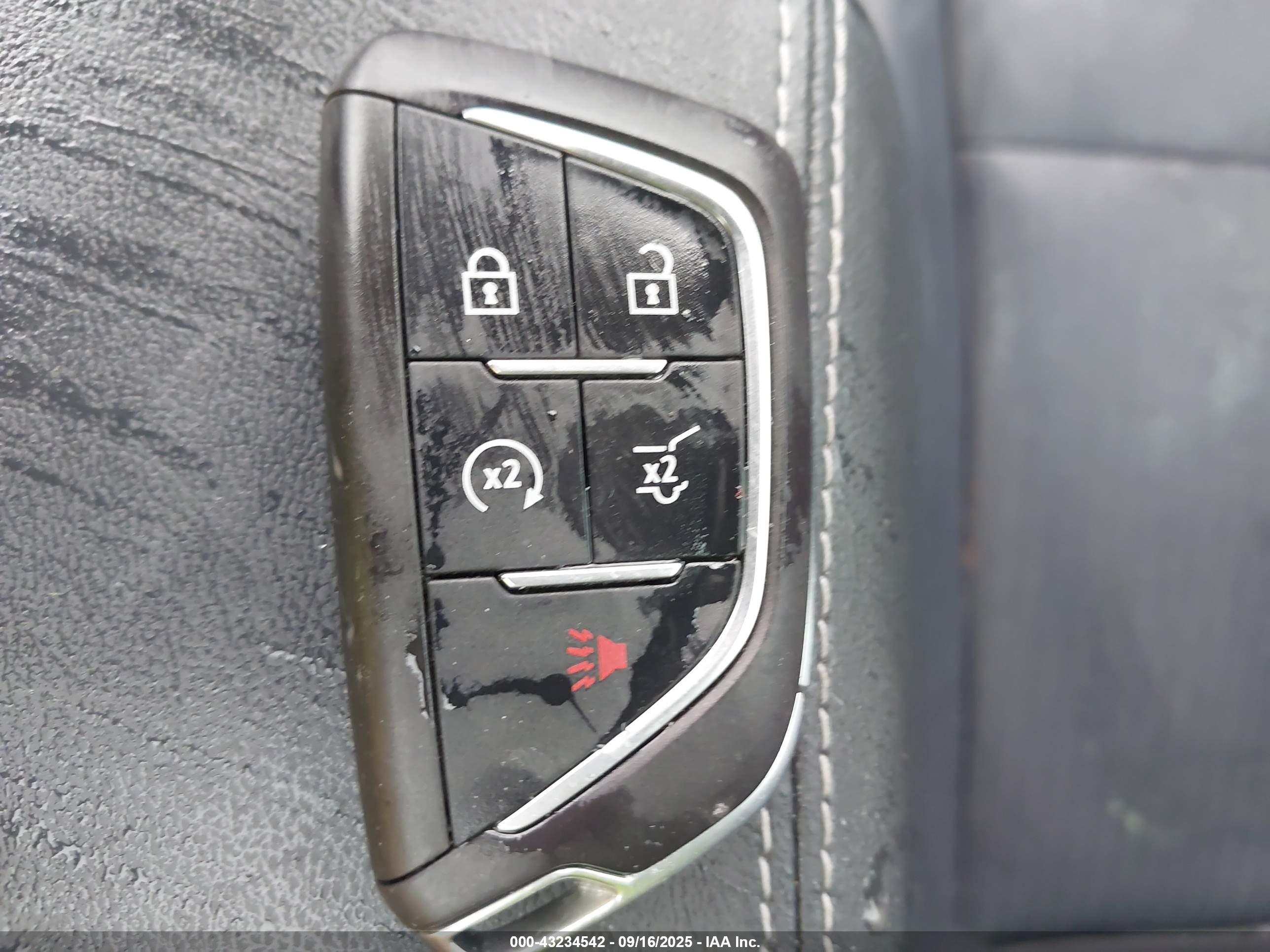 CADILLAC VISTIQ image 11