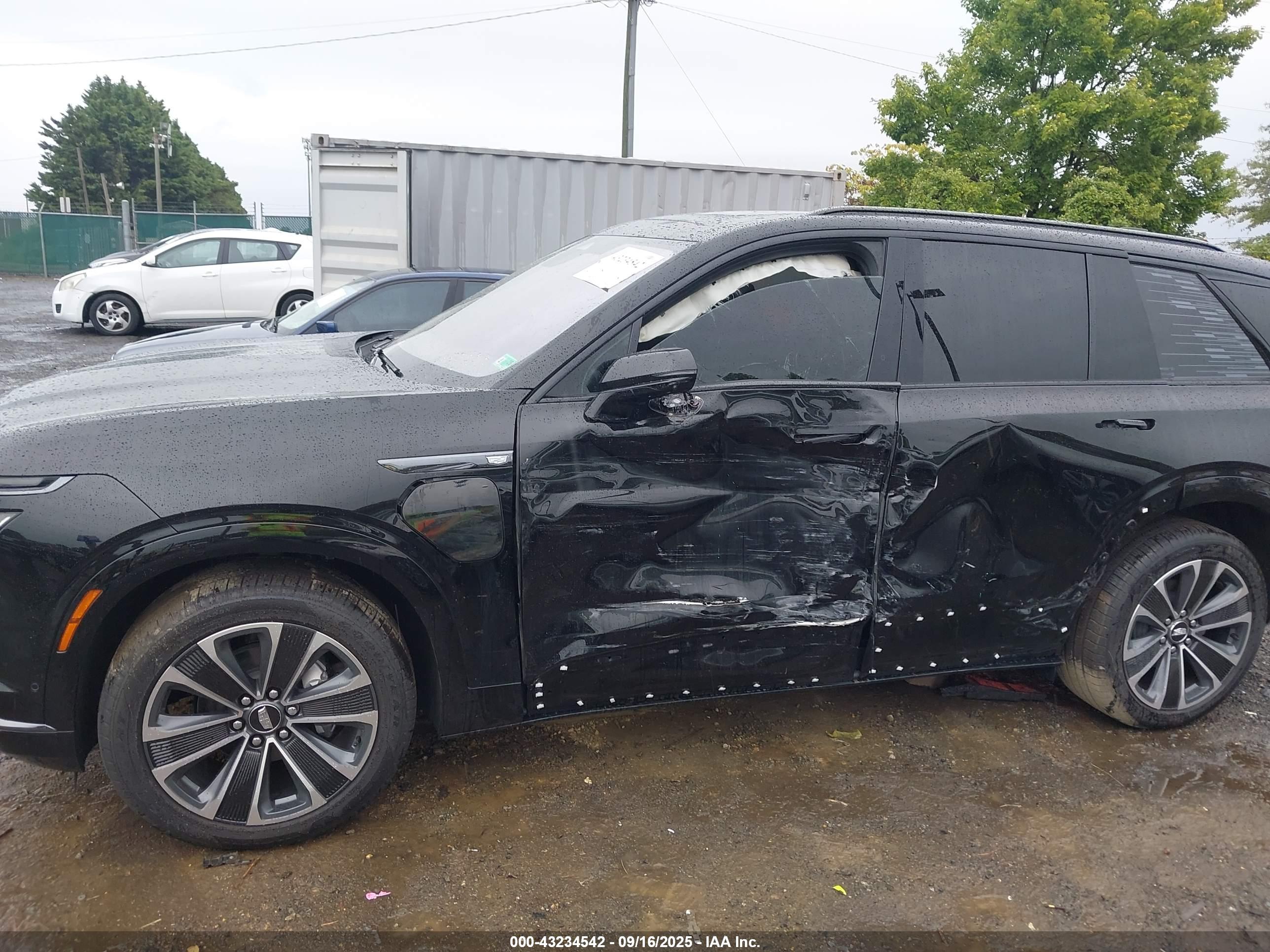 CADILLAC VISTIQ image 6