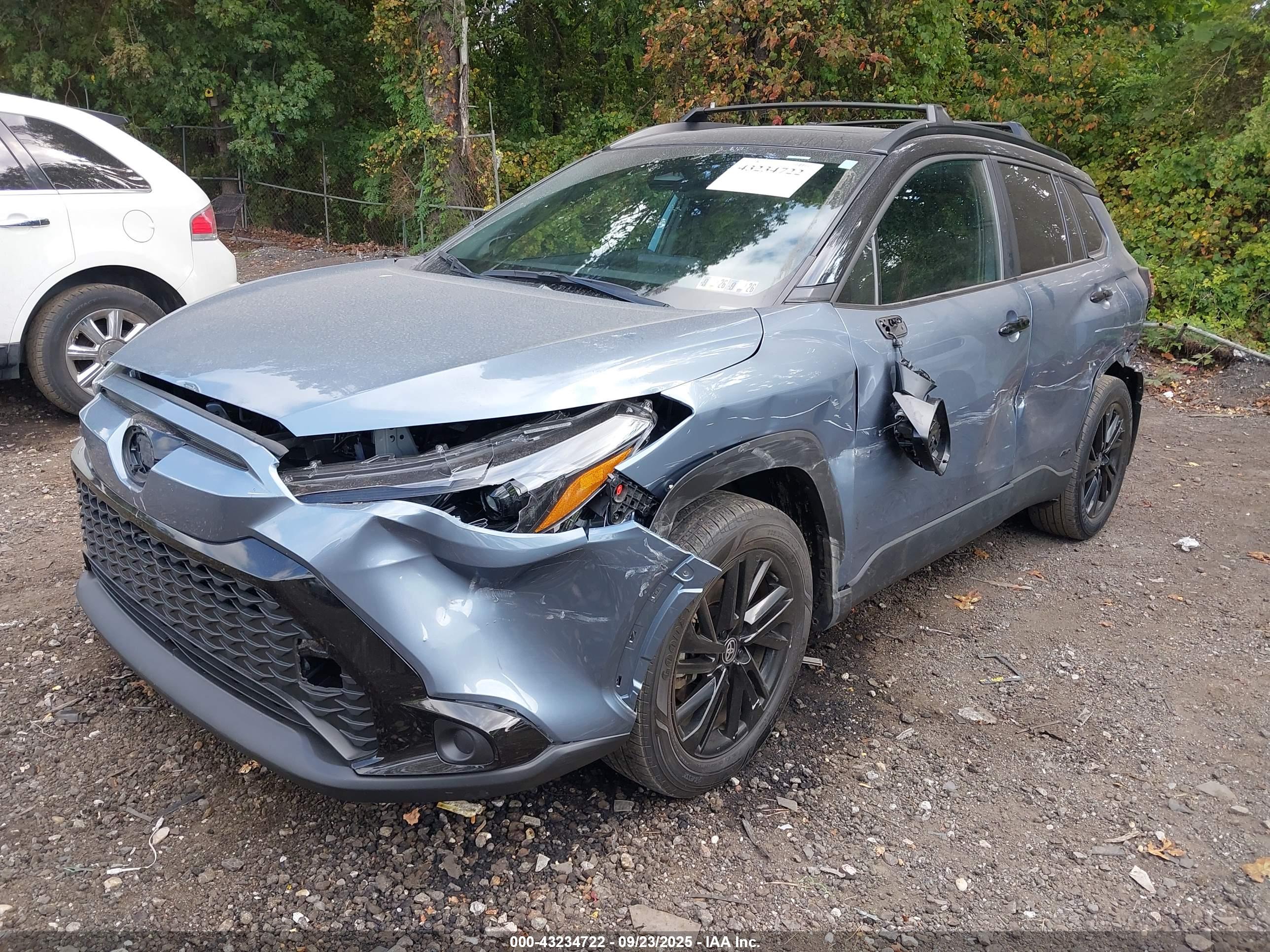 TOYOTA COROLLA image 2