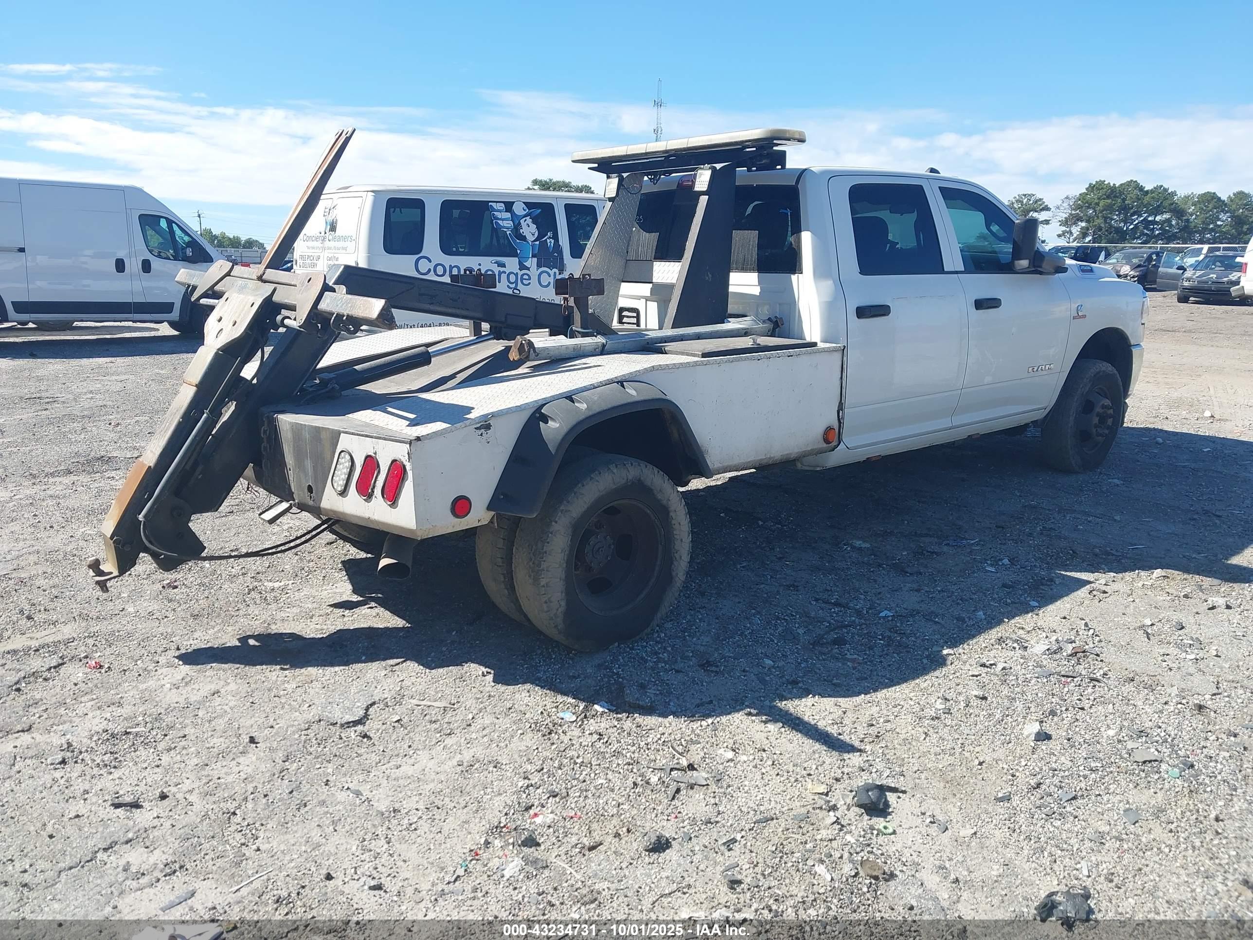 RAM 3500 image 4