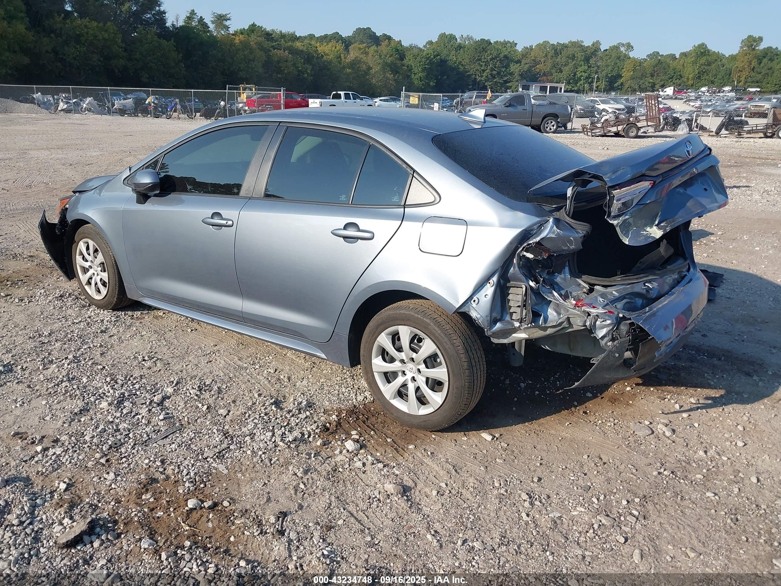 TOYOTA COROLLA image 3