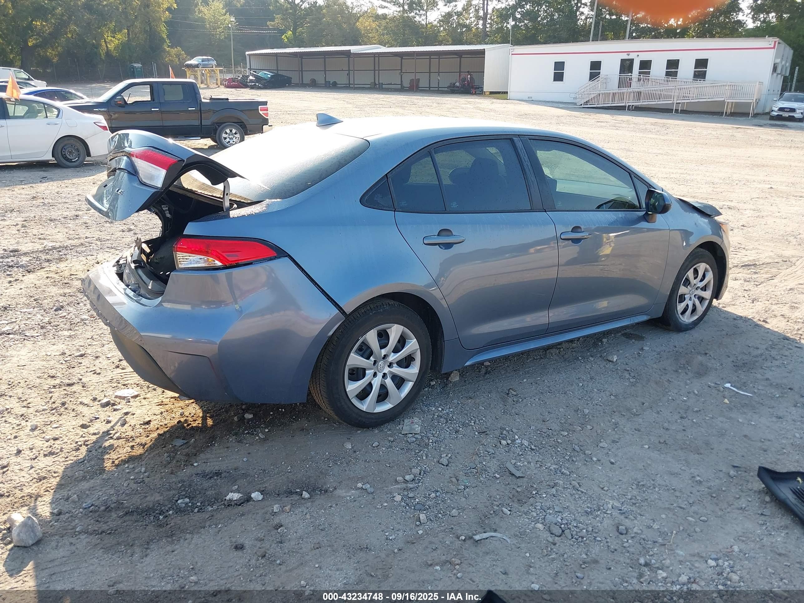 TOYOTA COROLLA image 4