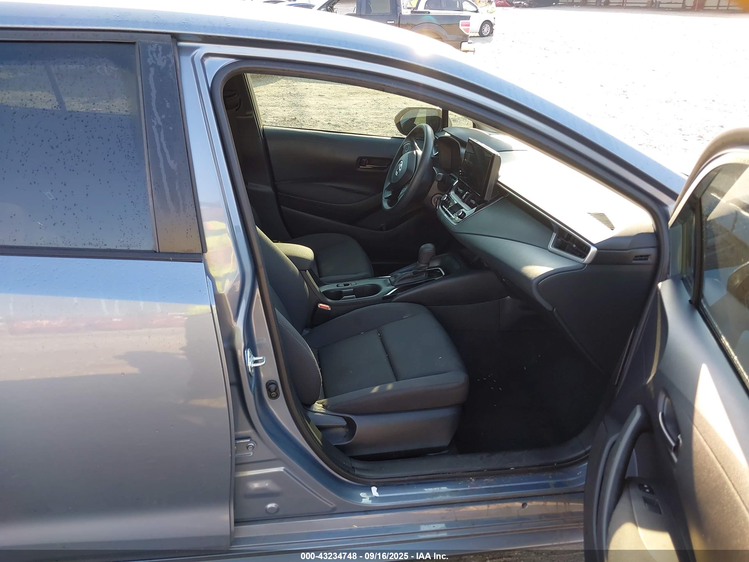 TOYOTA COROLLA image 5
