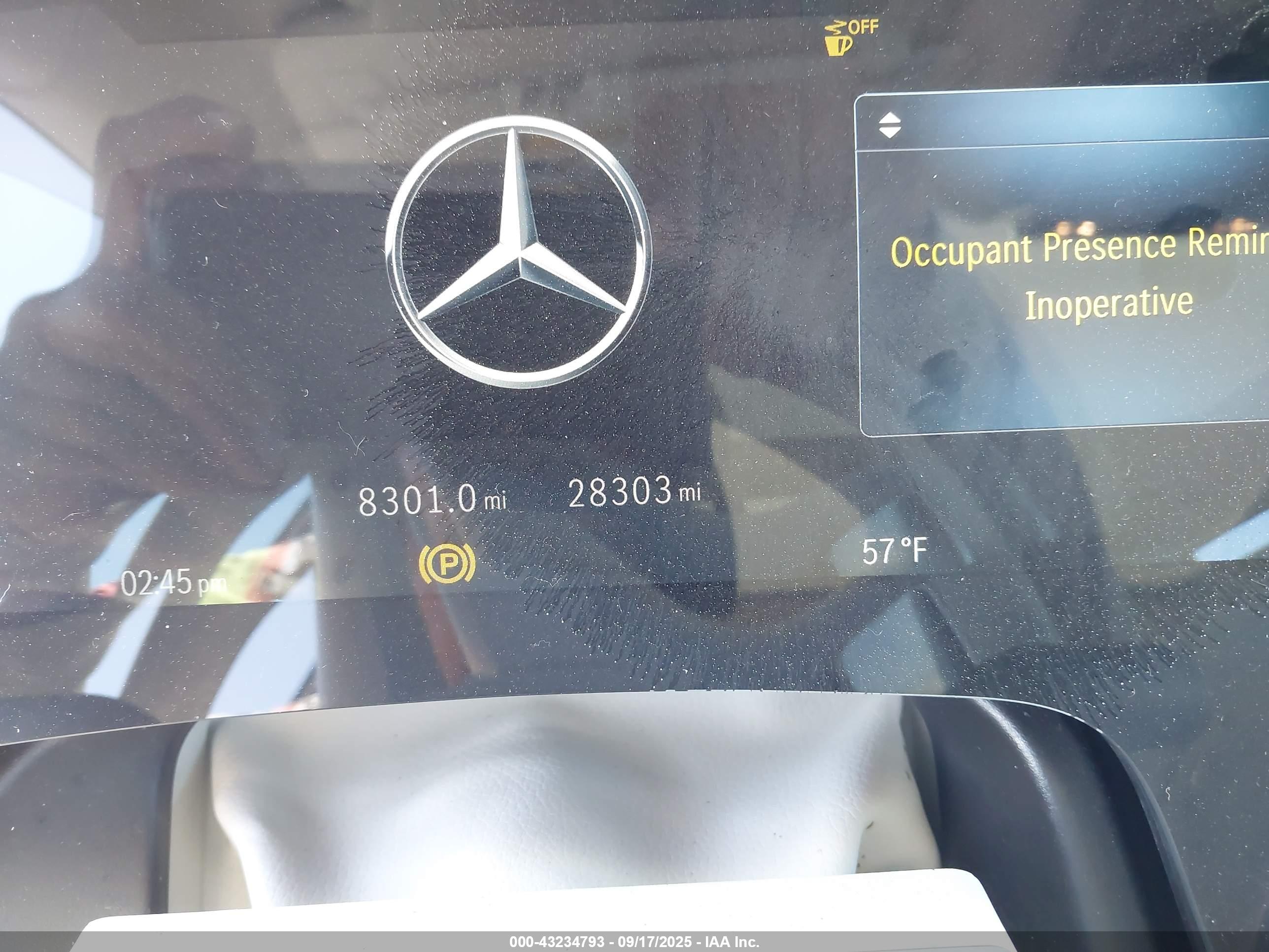 MERCEDES-BENZ EQS image 7