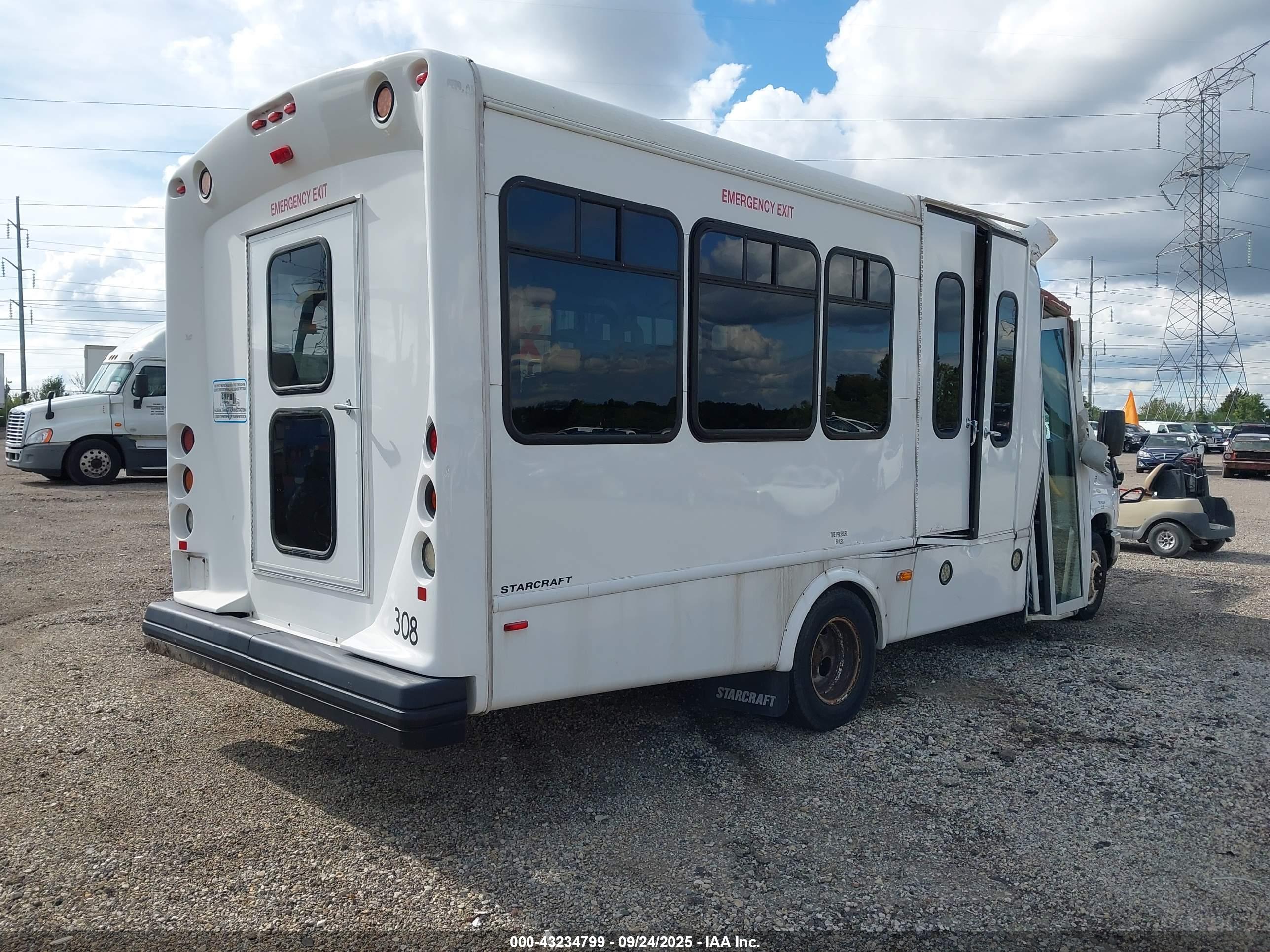 FORD ECONOLINE image 4