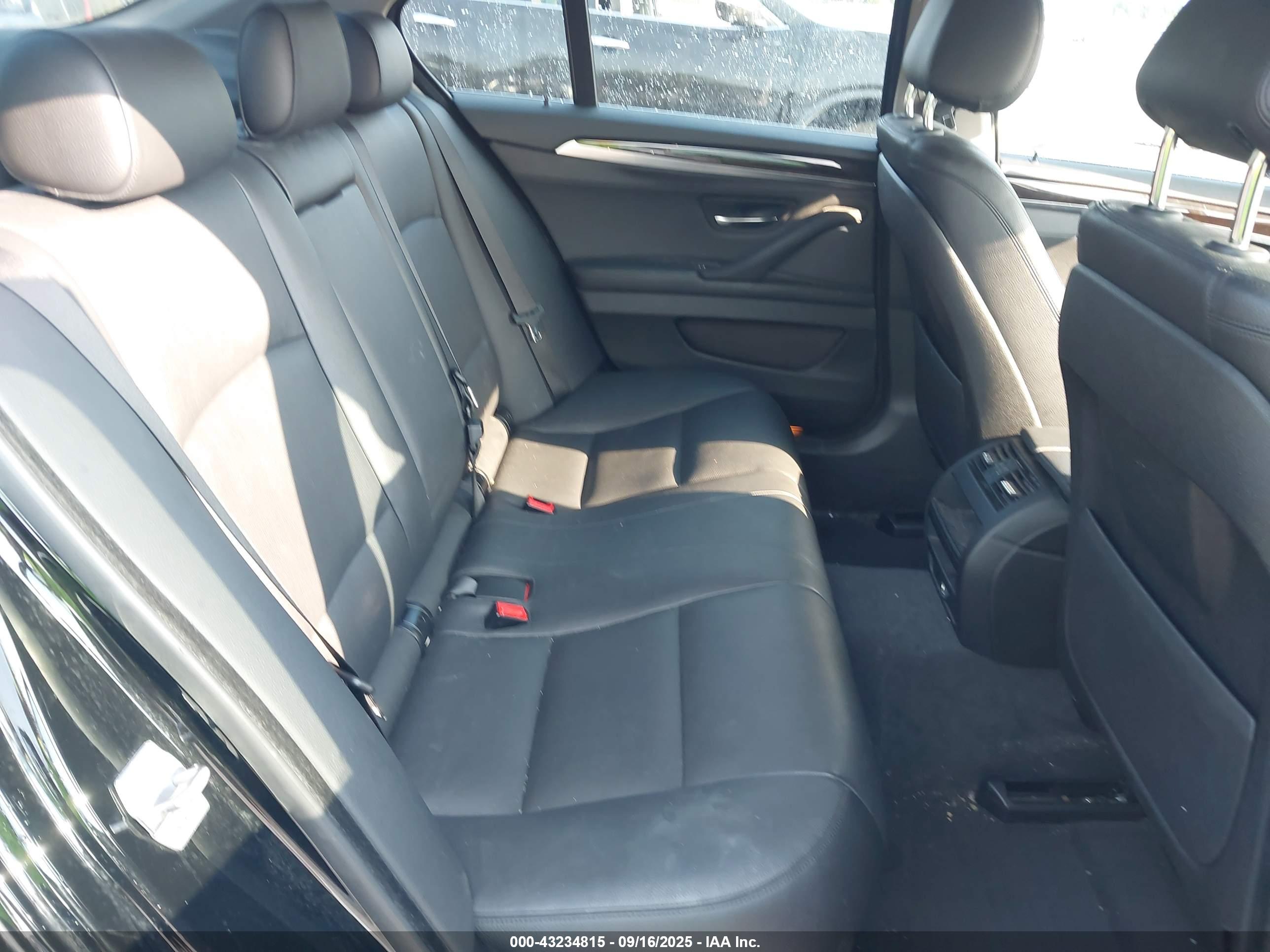 BMW 535I image 8