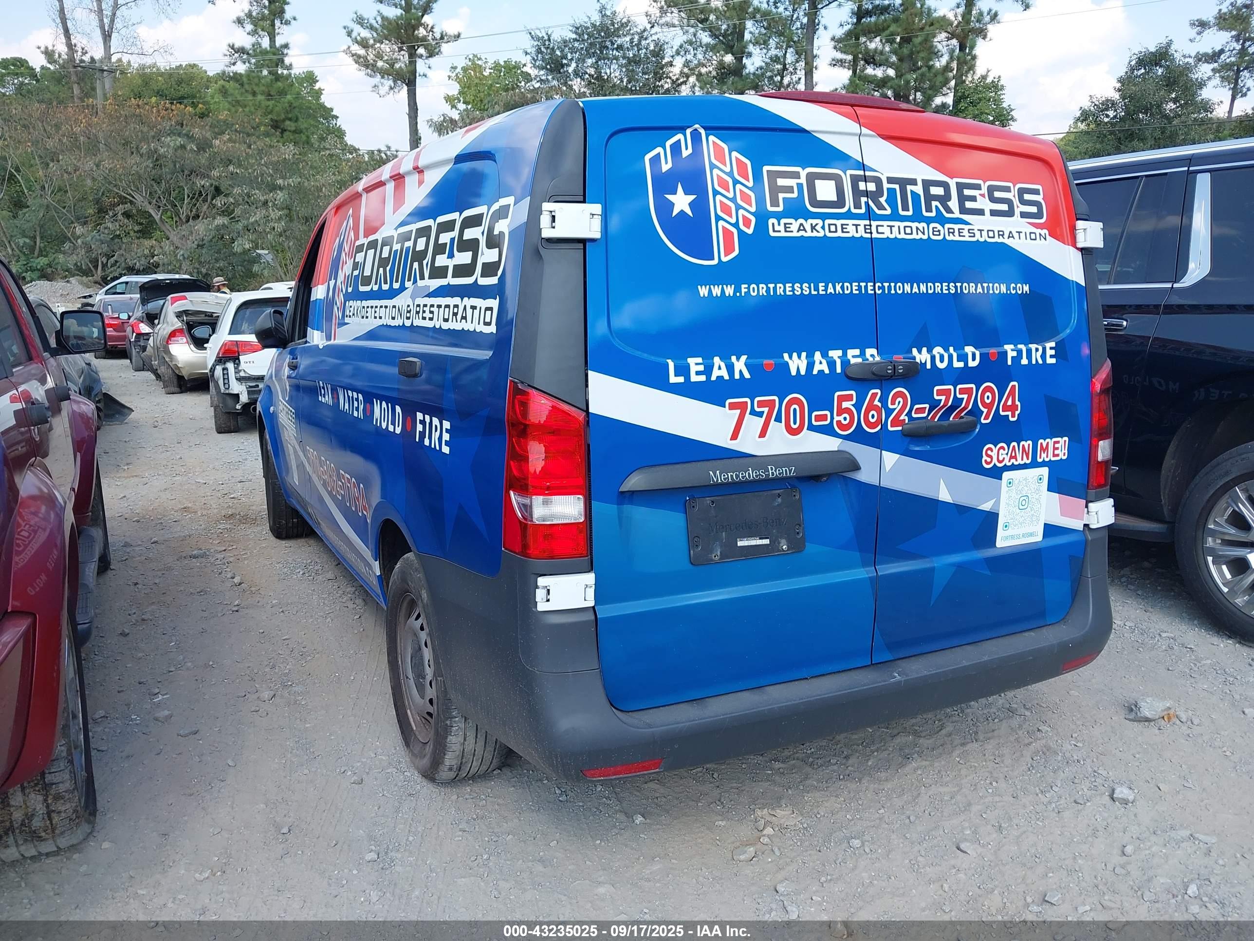 MERCEDES-BENZ METRIS image 3