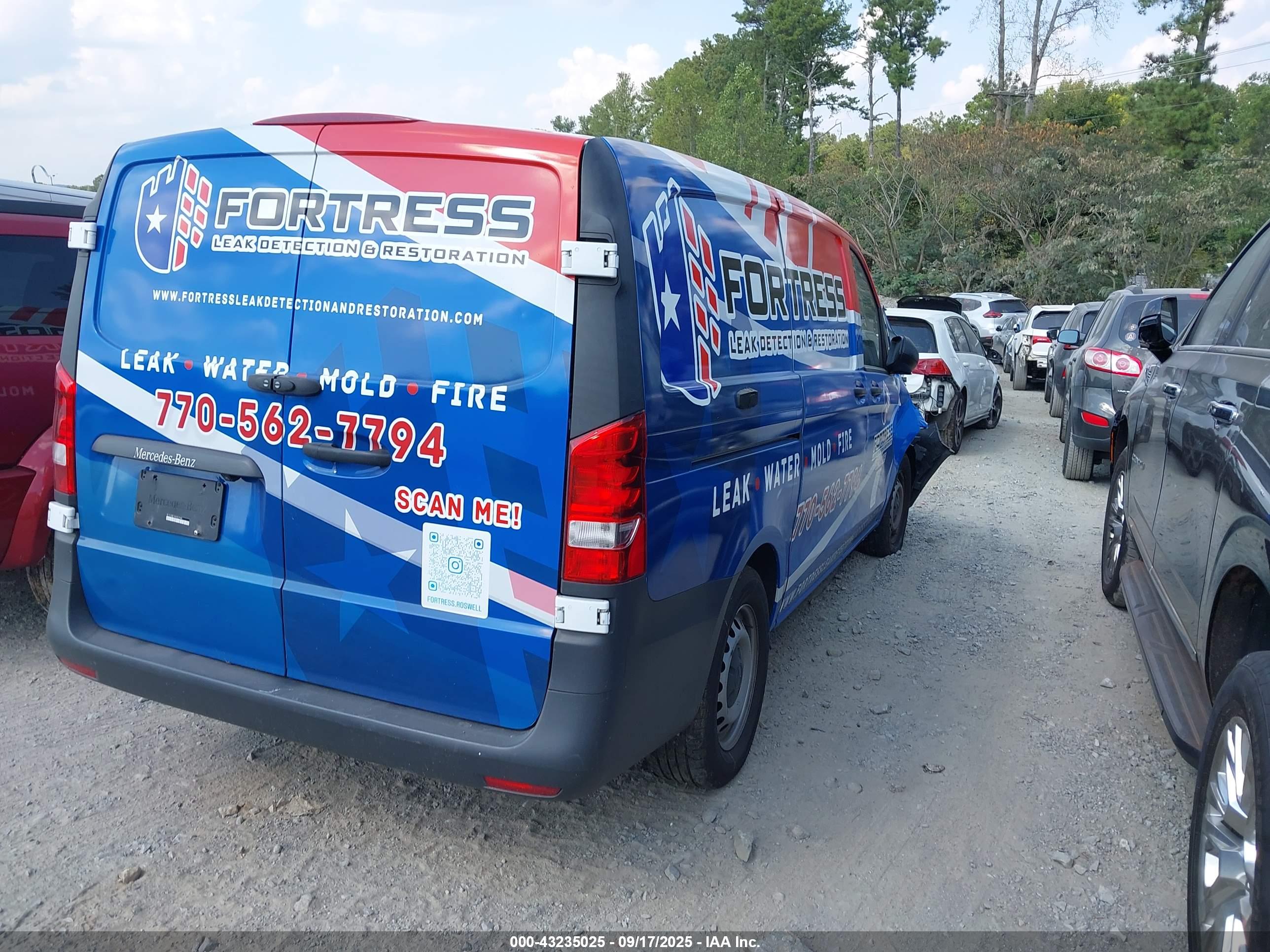 MERCEDES-BENZ METRIS image 4