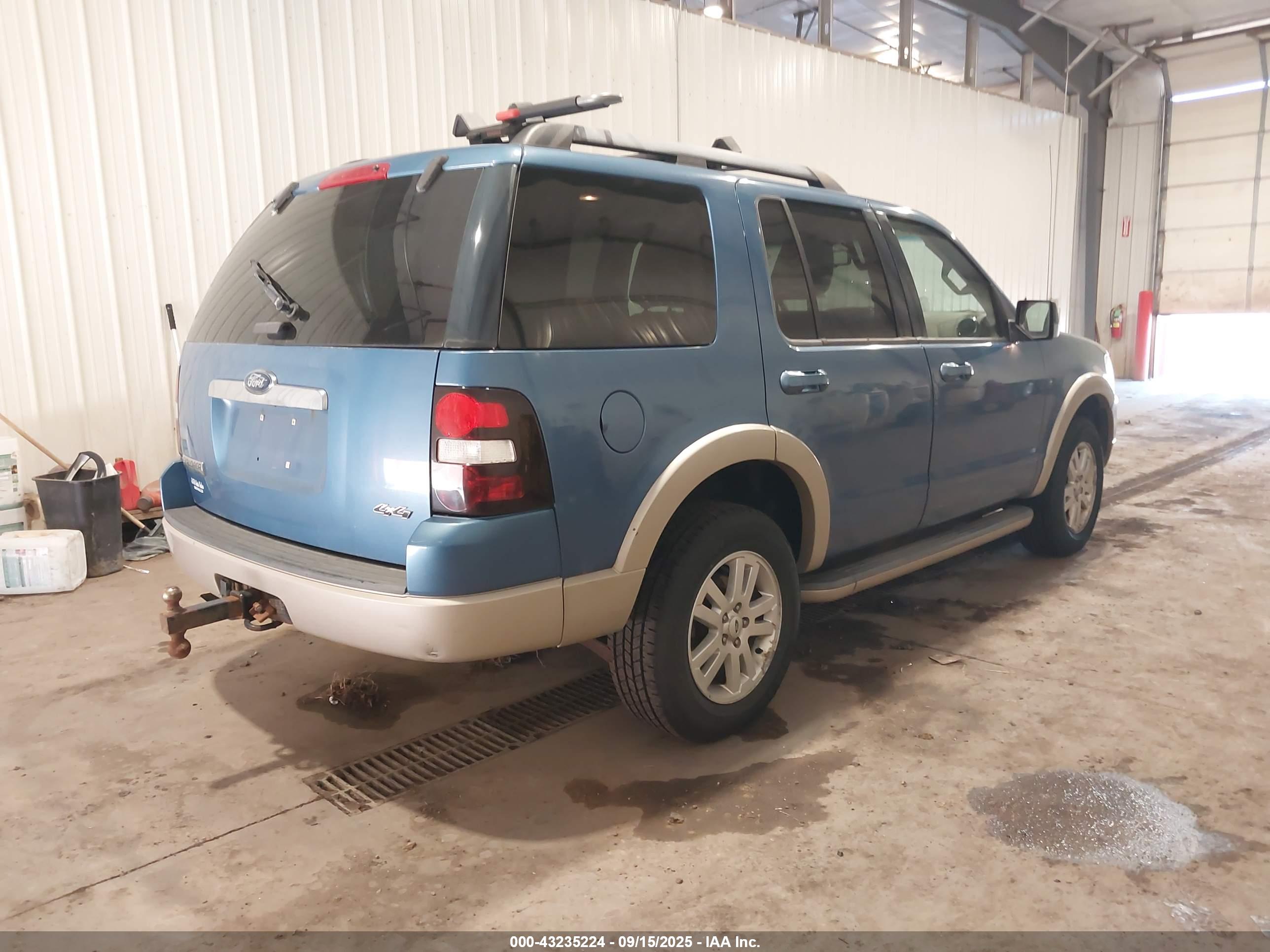FORD EXPLORER image 4