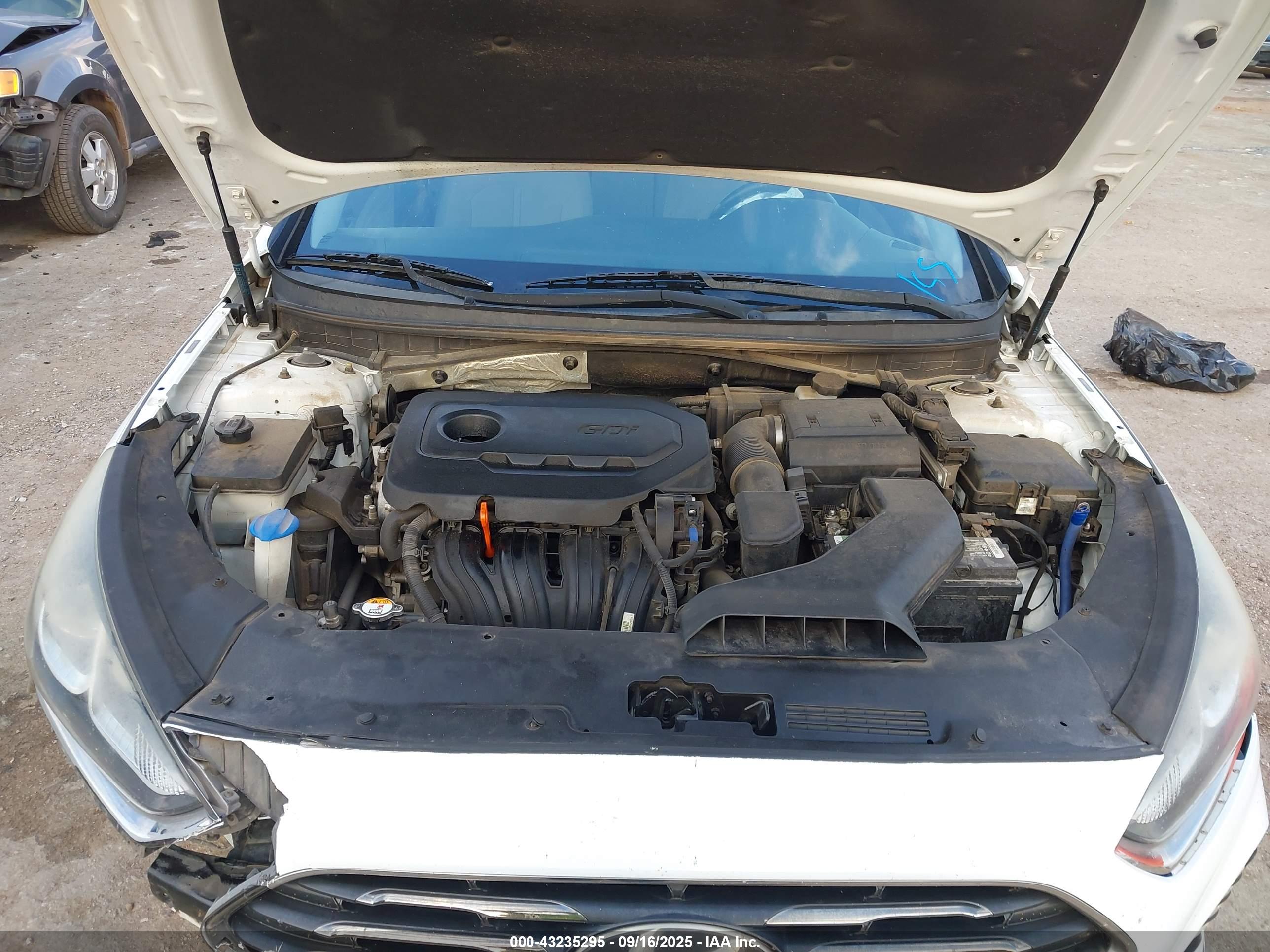 HYUNDAI SONATA image 10
