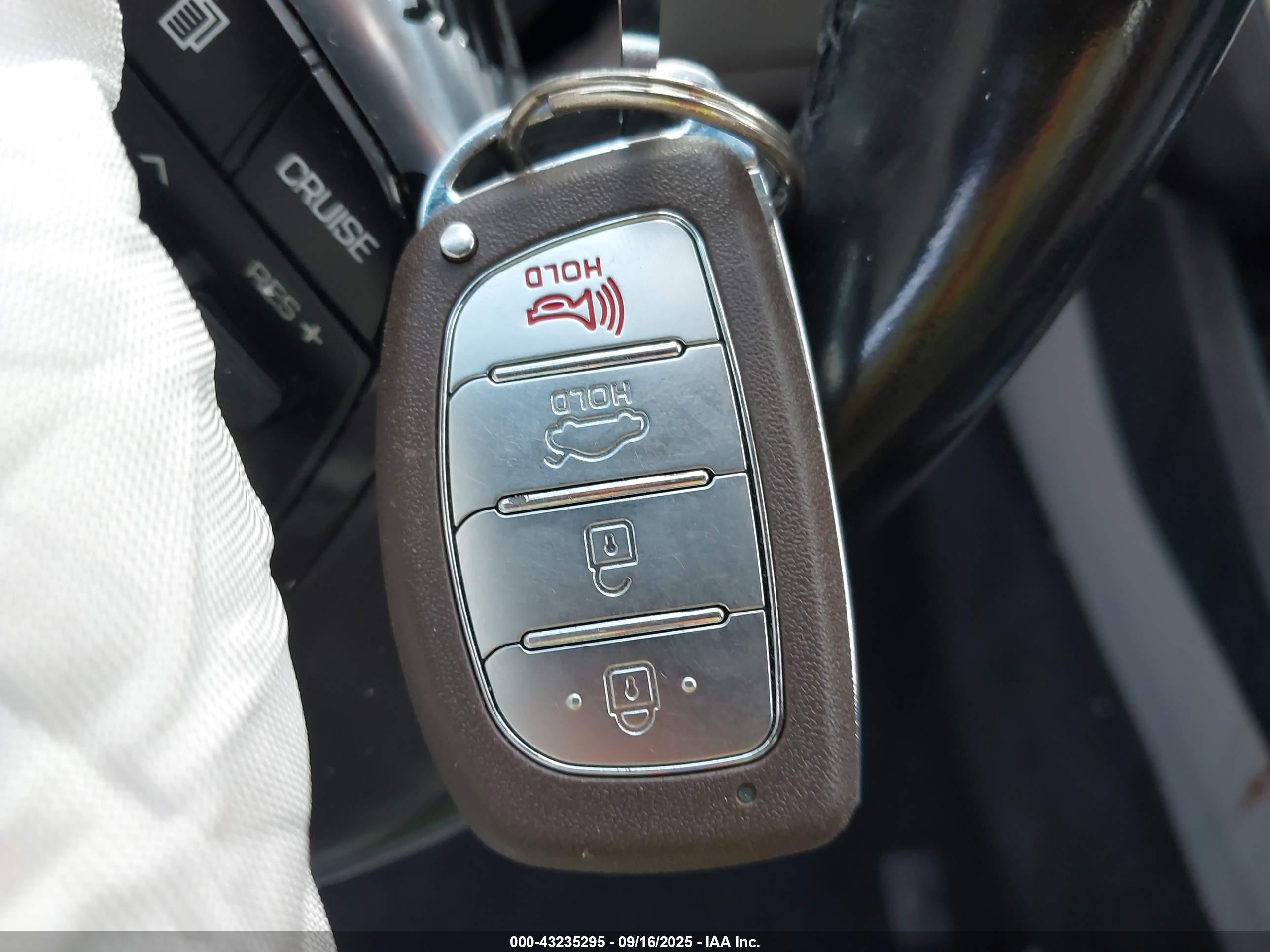 HYUNDAI SONATA image 11