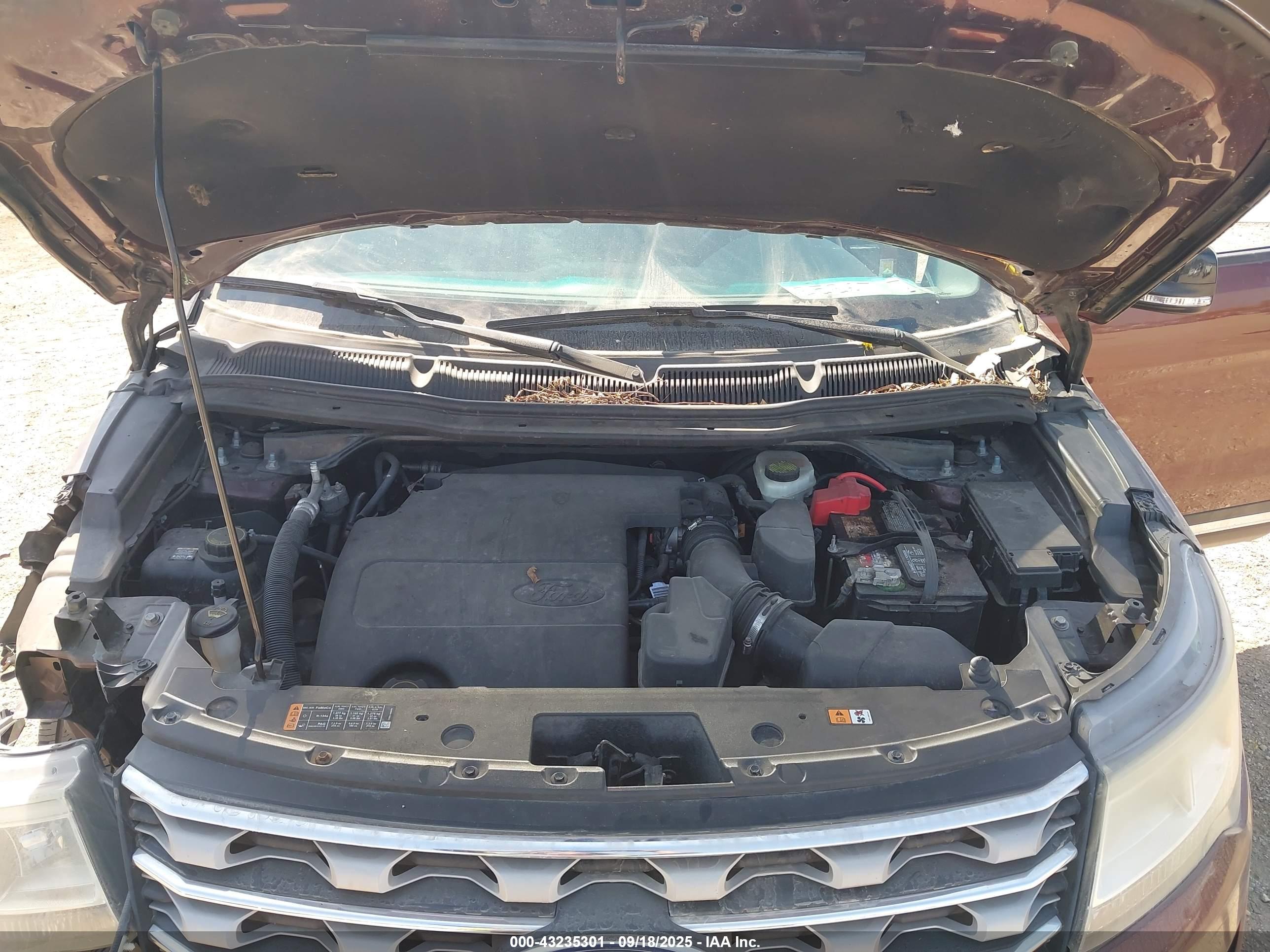FORD EXPLORER image 10