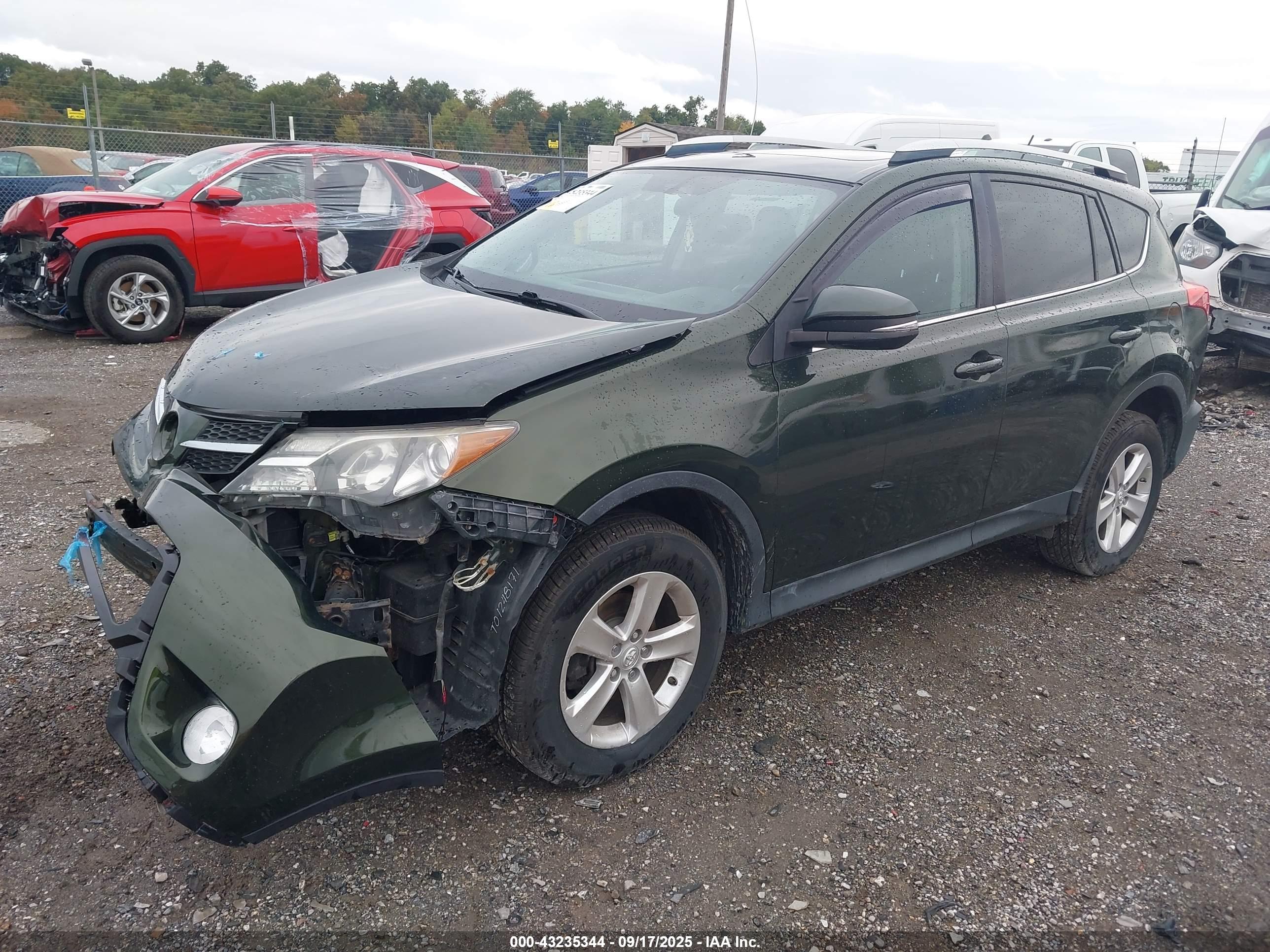 TOYOTA RAV4 image 2