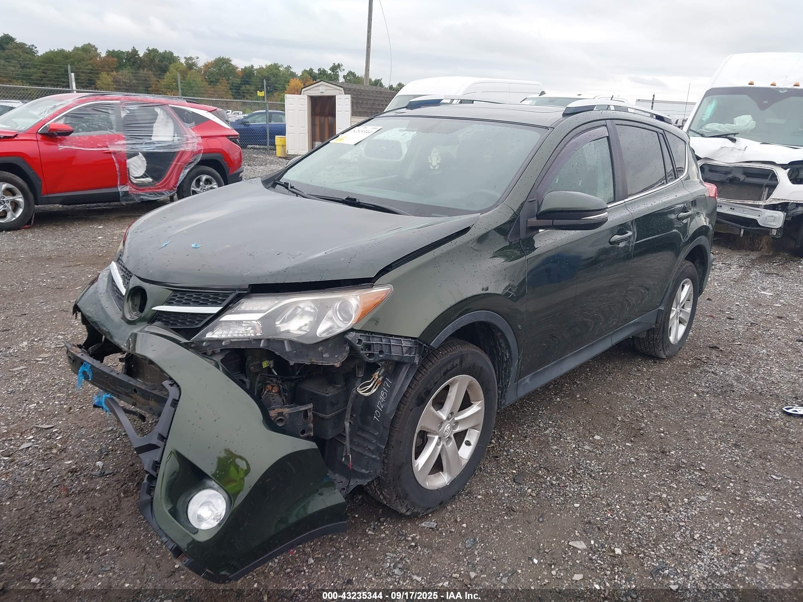 TOYOTA RAV4 image 6