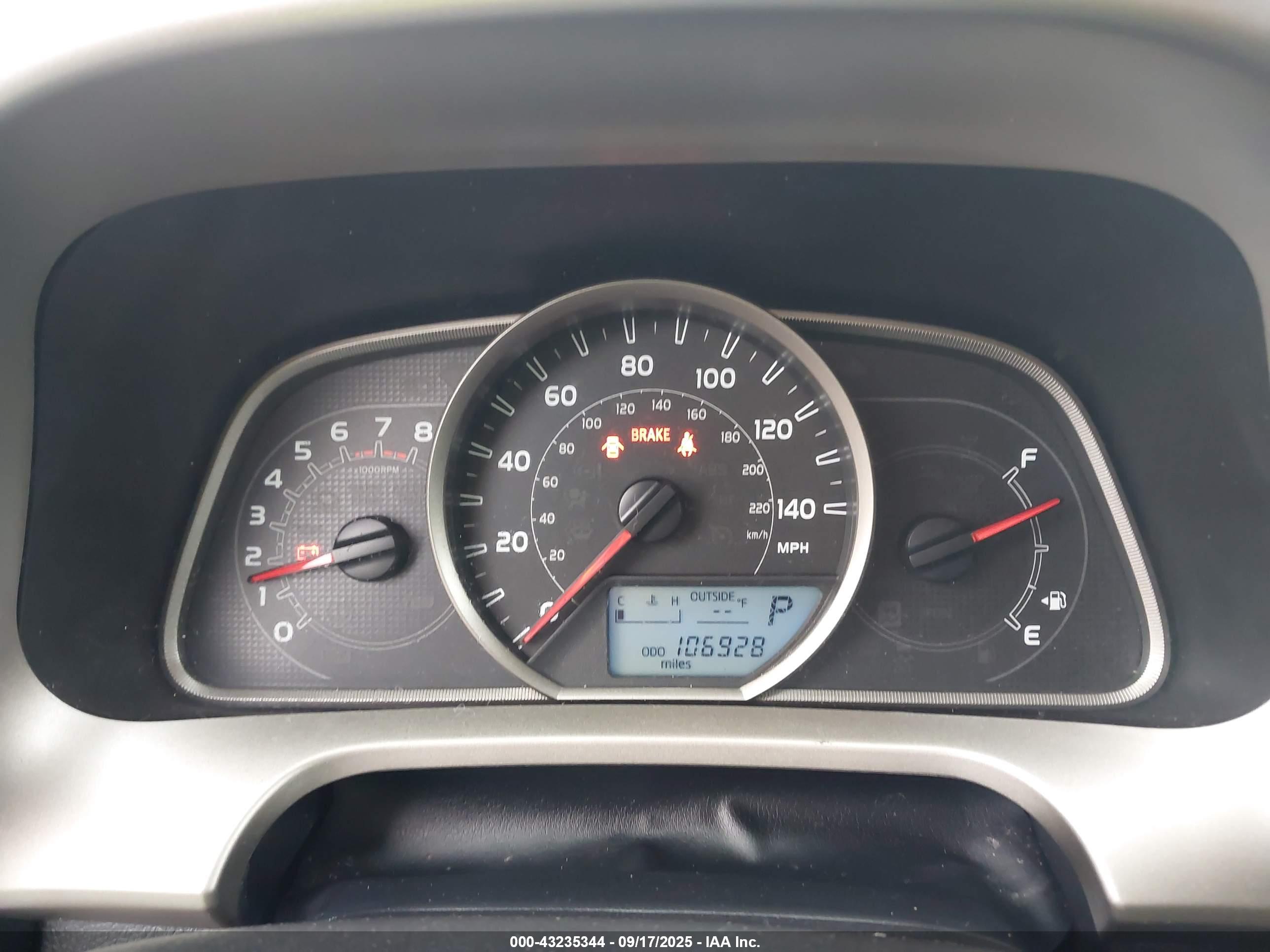 TOYOTA RAV4 image 7