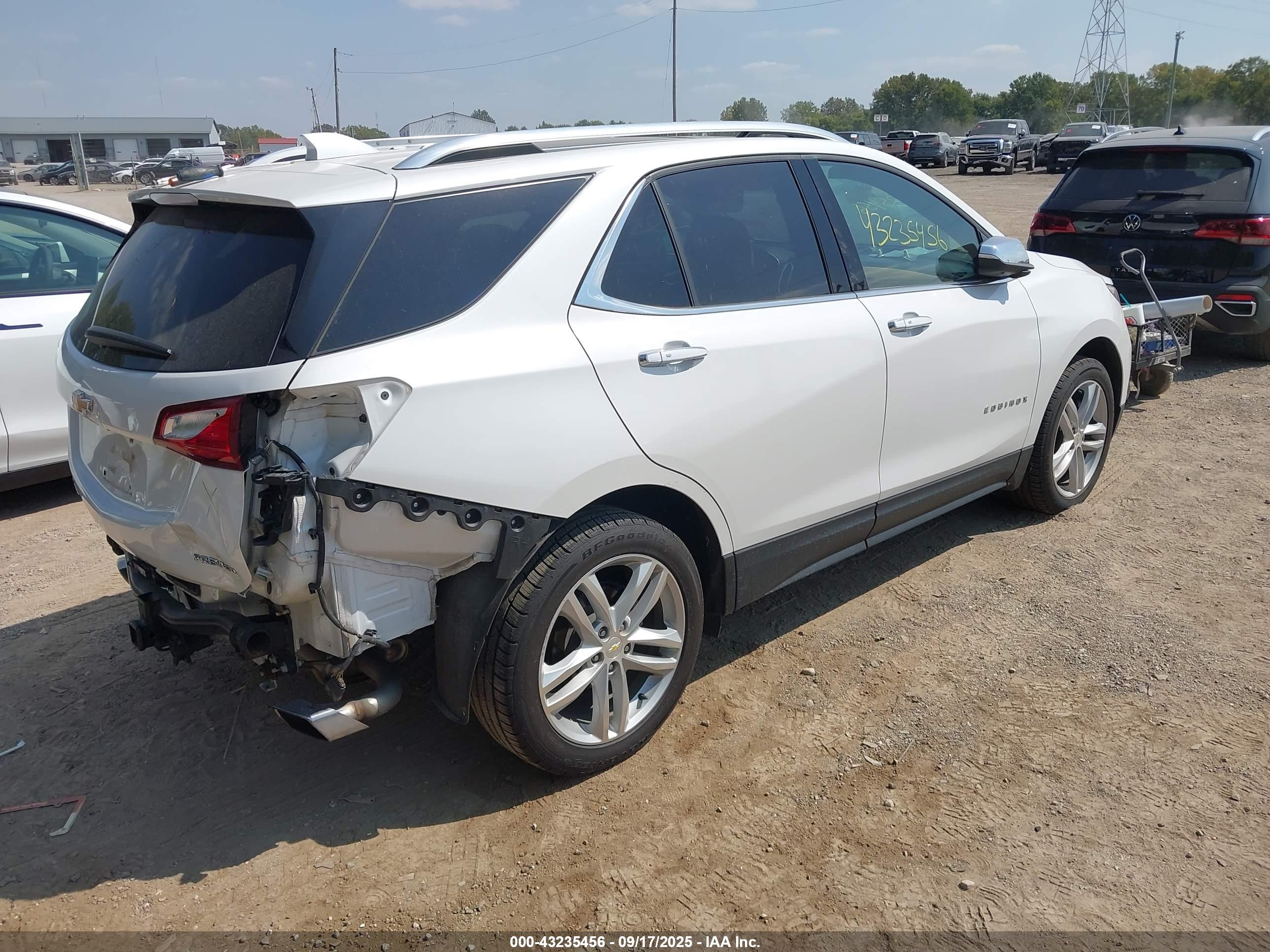 CHEVROLET EQUINOX image 4