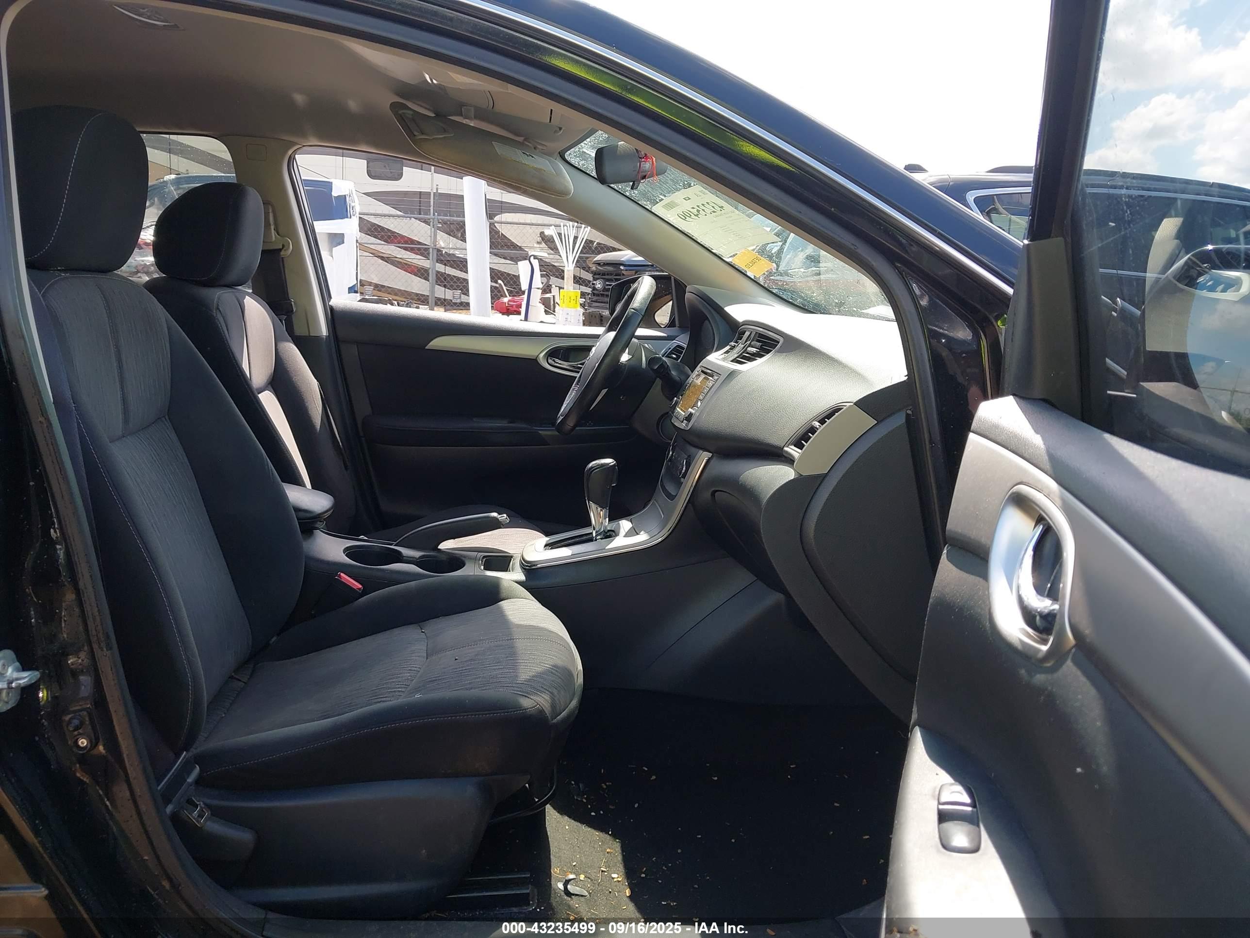 NISSAN SENTRA image 5