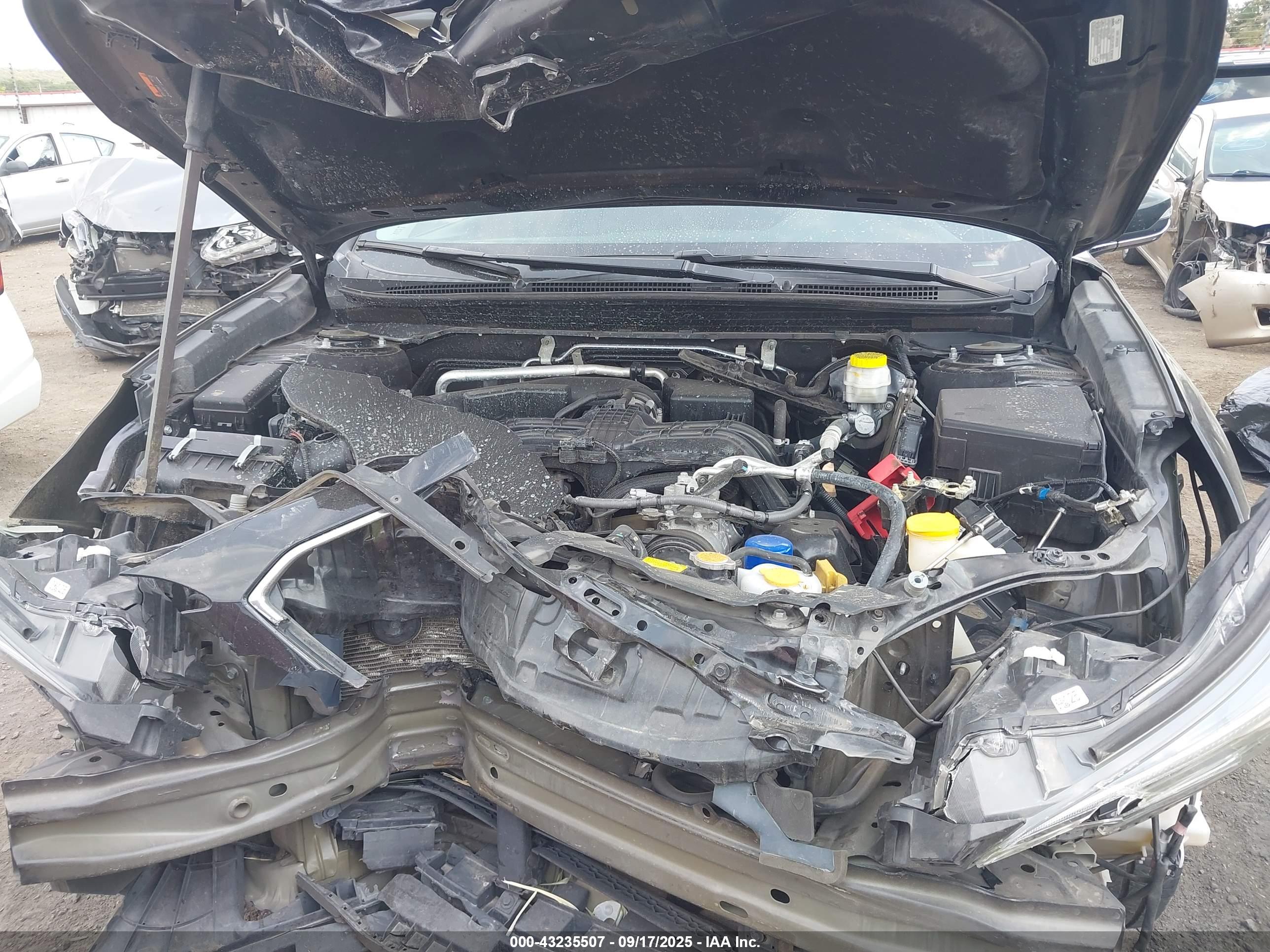 SUBARU OUTBACK image 10