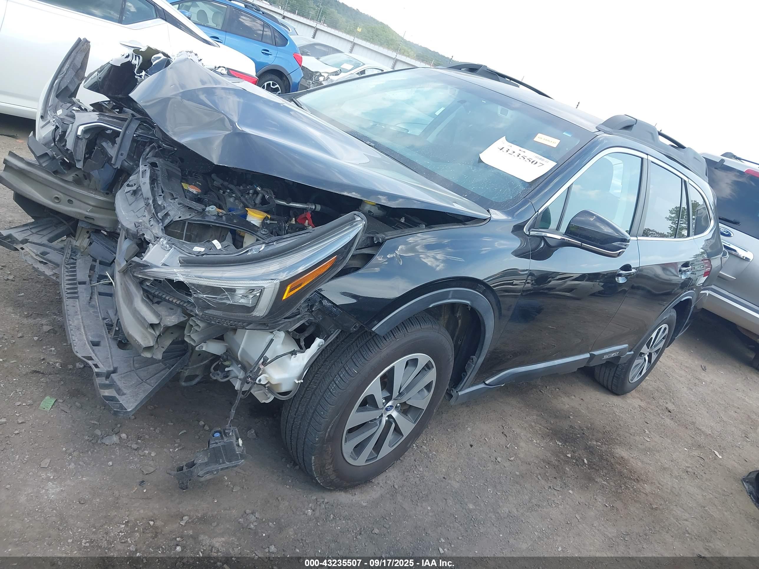 SUBARU OUTBACK image 2