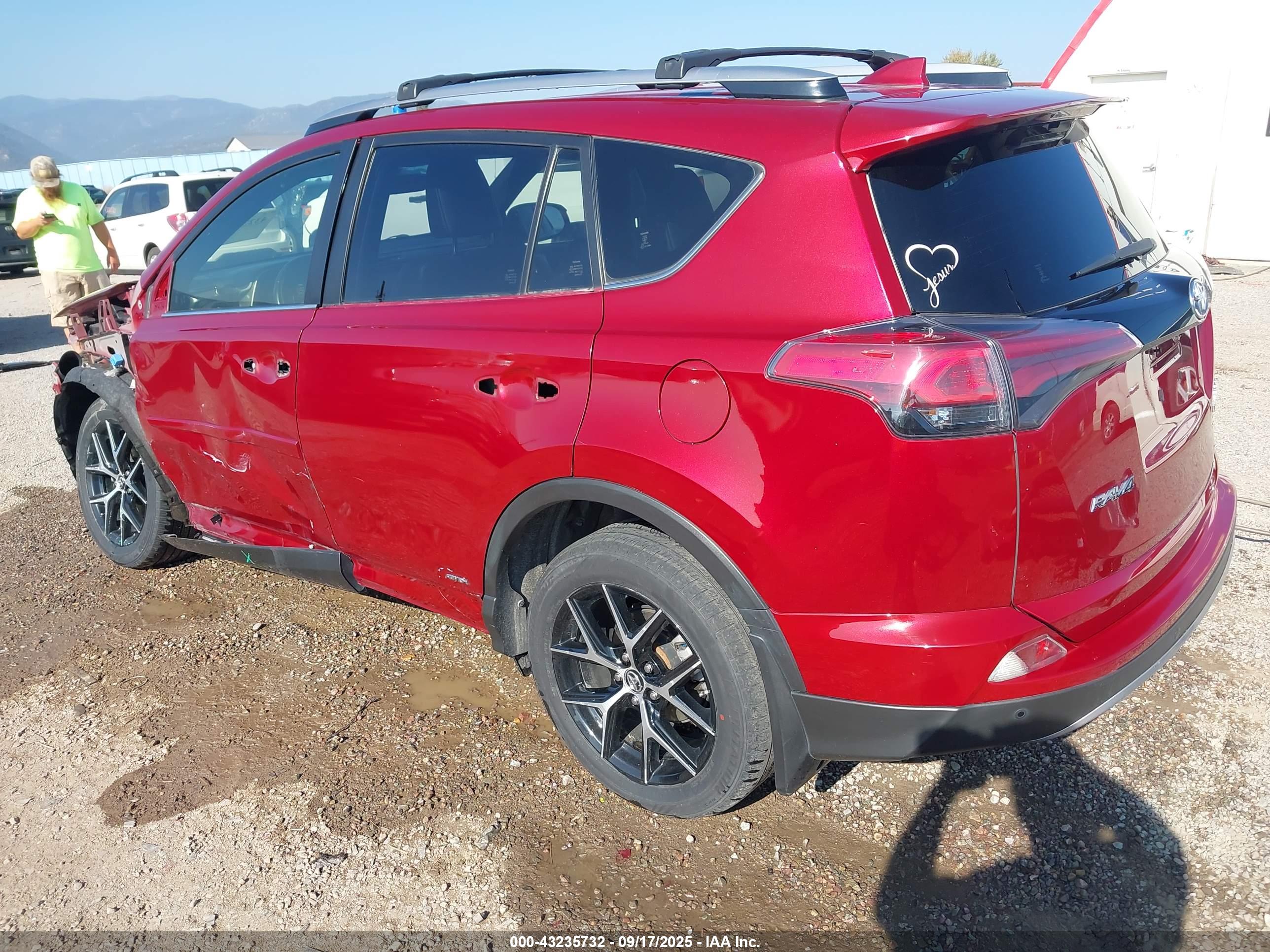 TOYOTA RAV4 image 3
