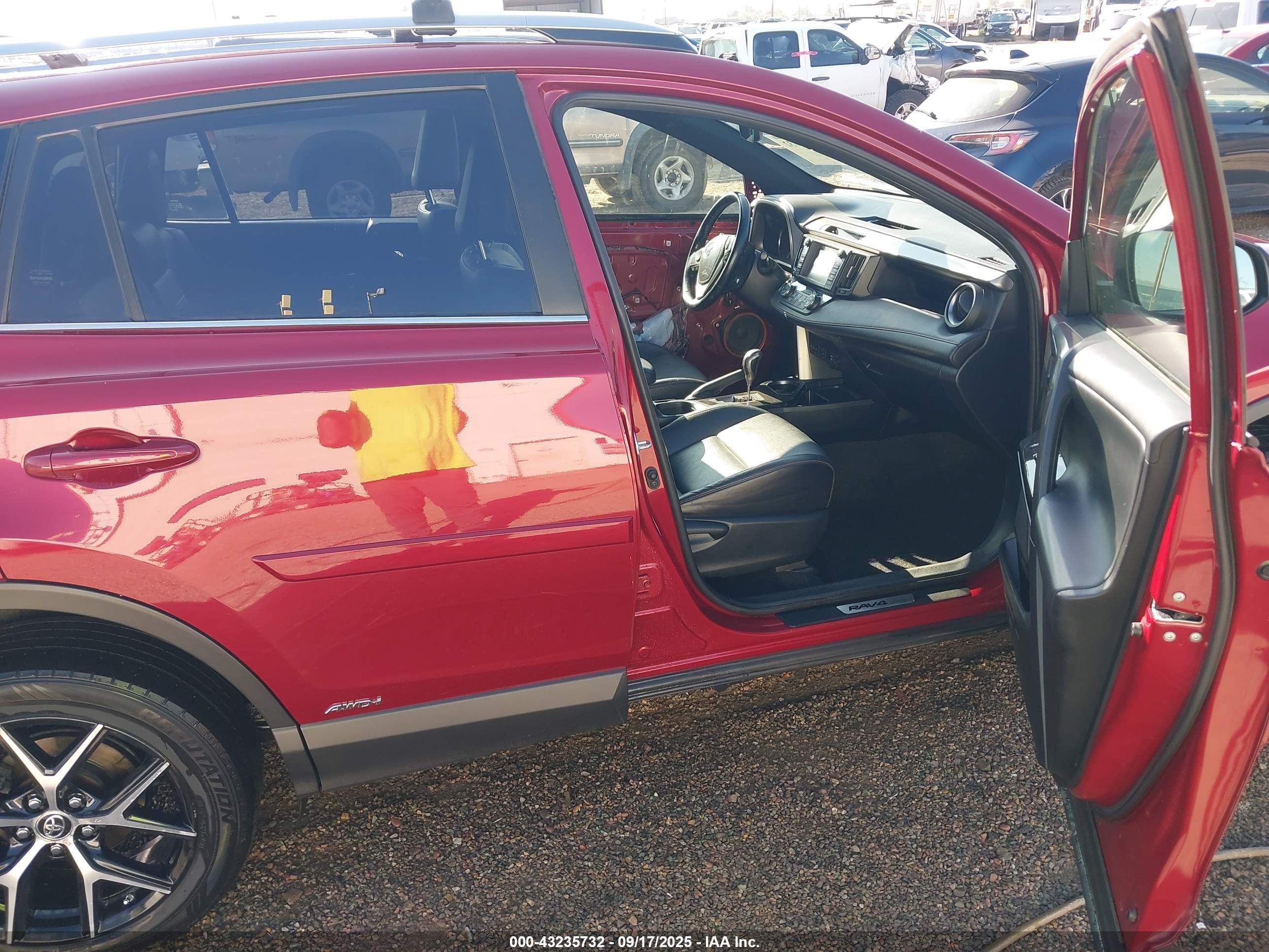 TOYOTA RAV4 image 5
