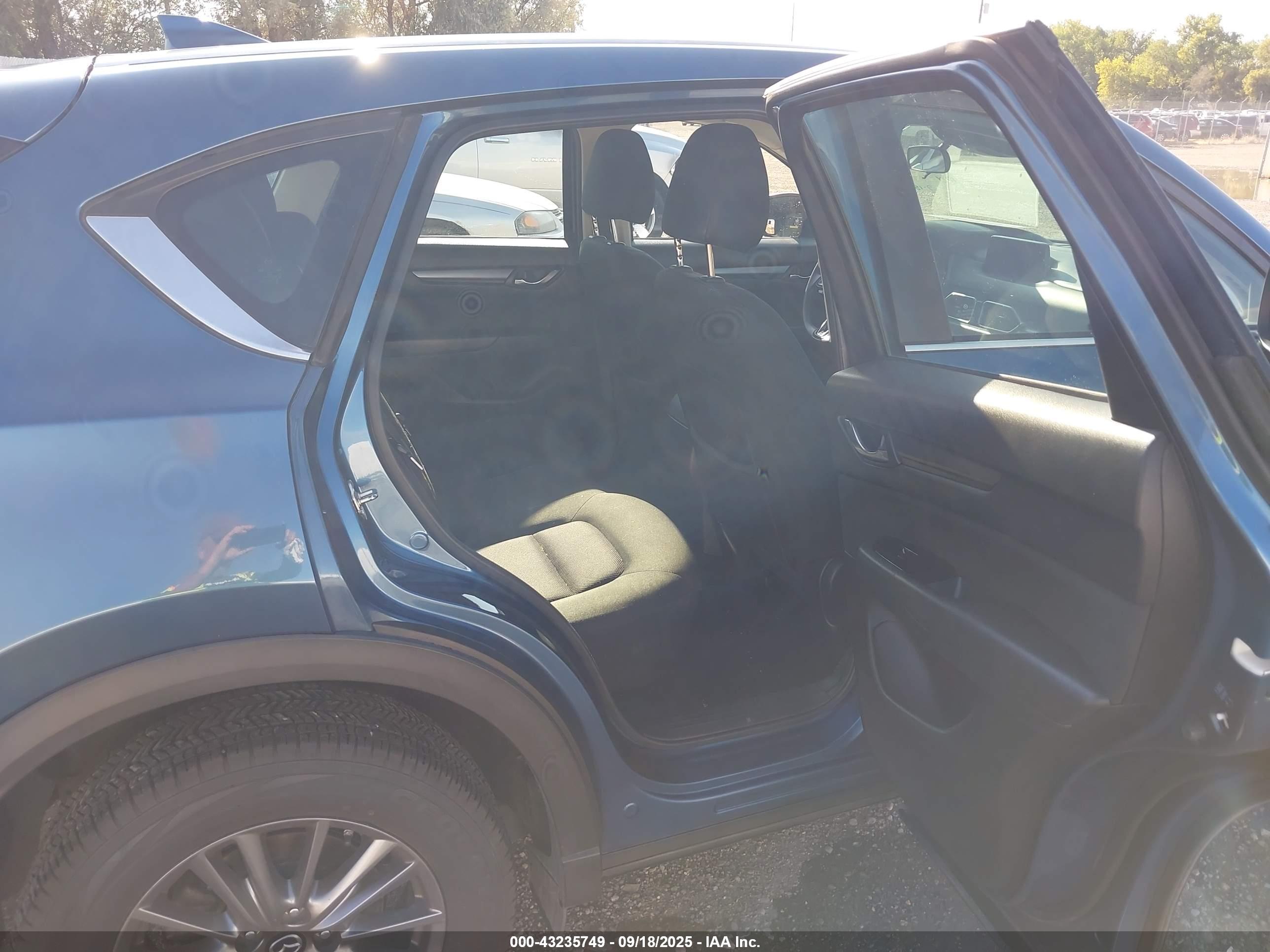 MAZDA CX-5 image 8